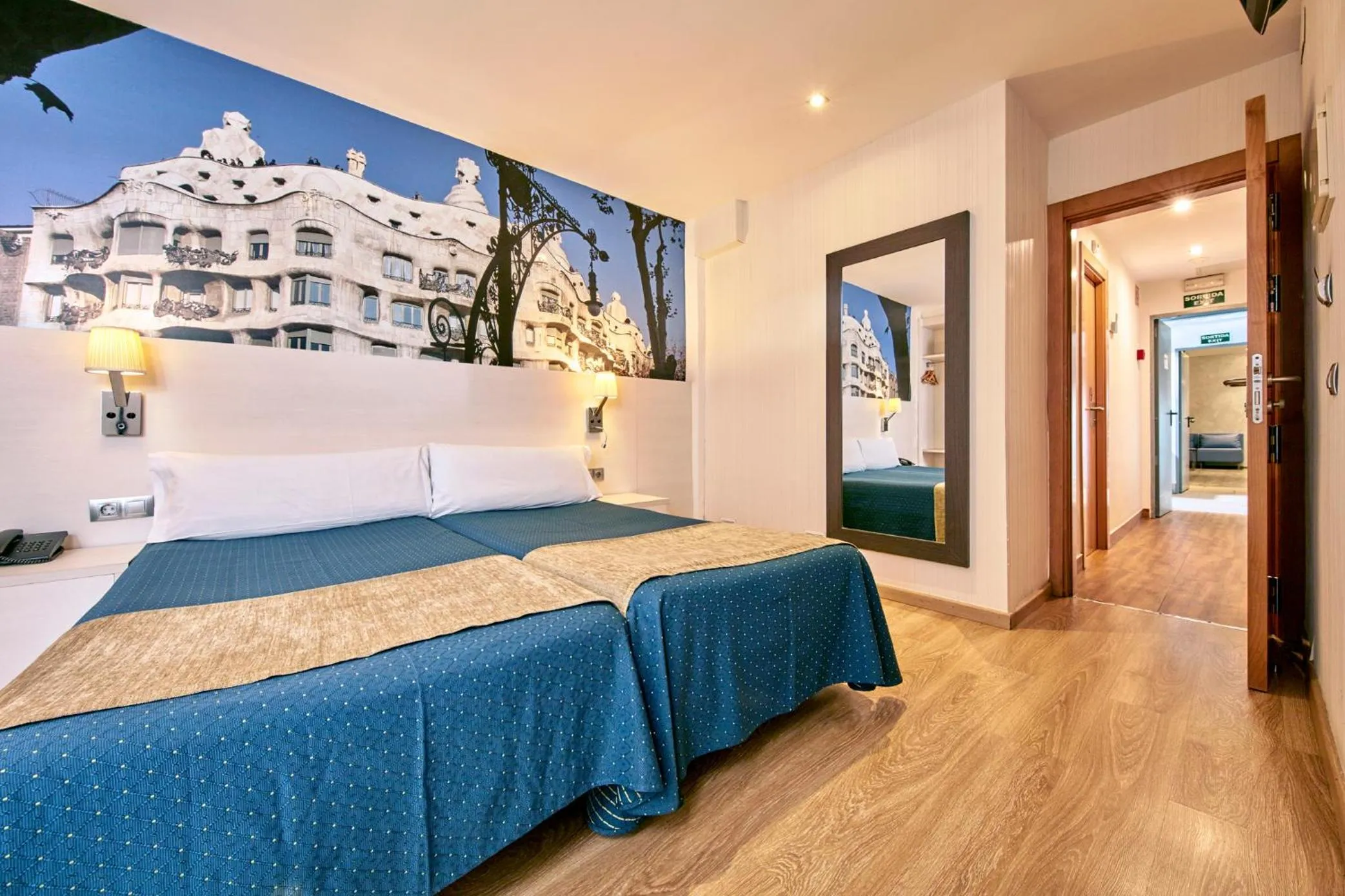 Double Interior Room in Hotel Transit