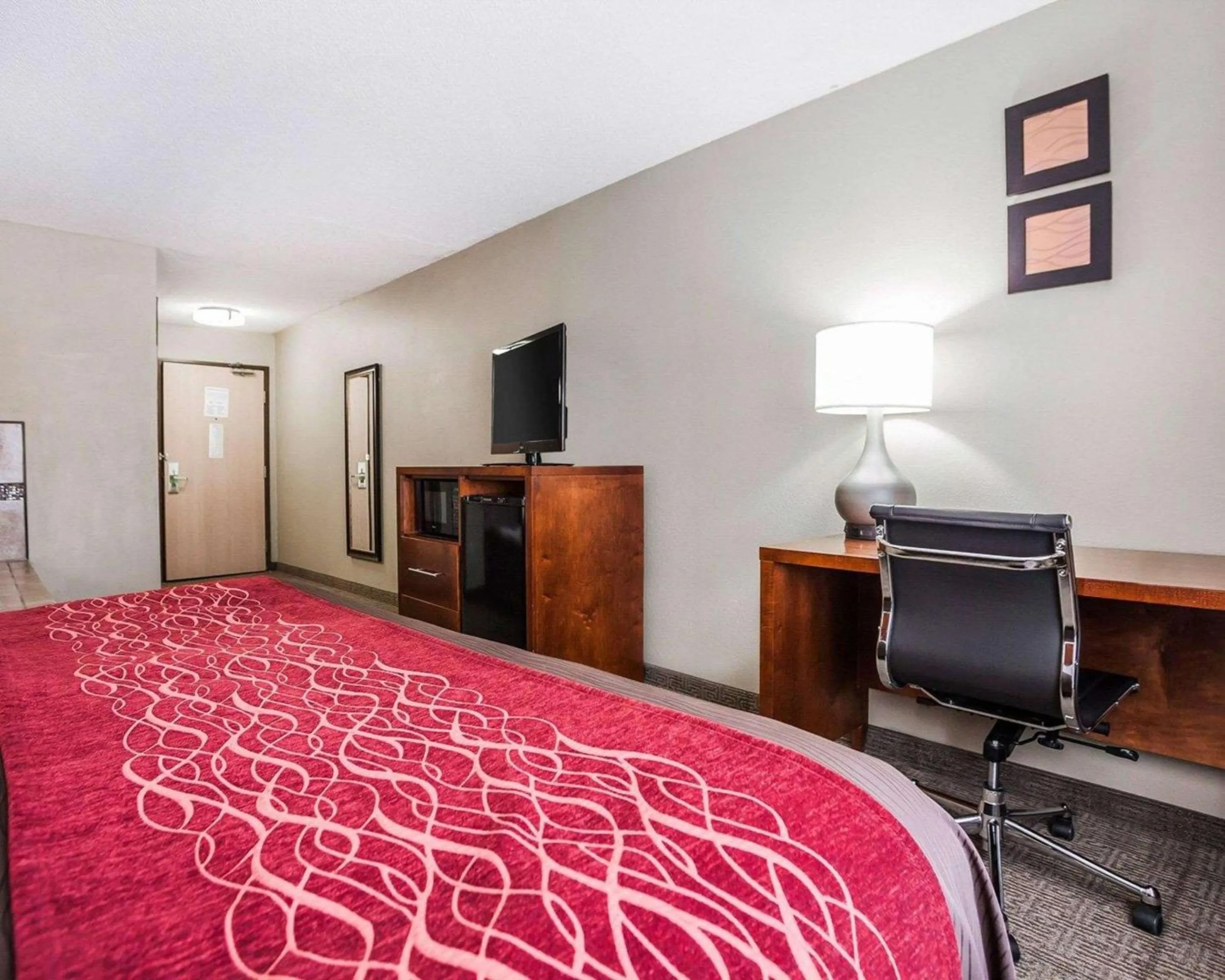 Photo of the whole room, Bed in Comfort Inn & Suites Moberly