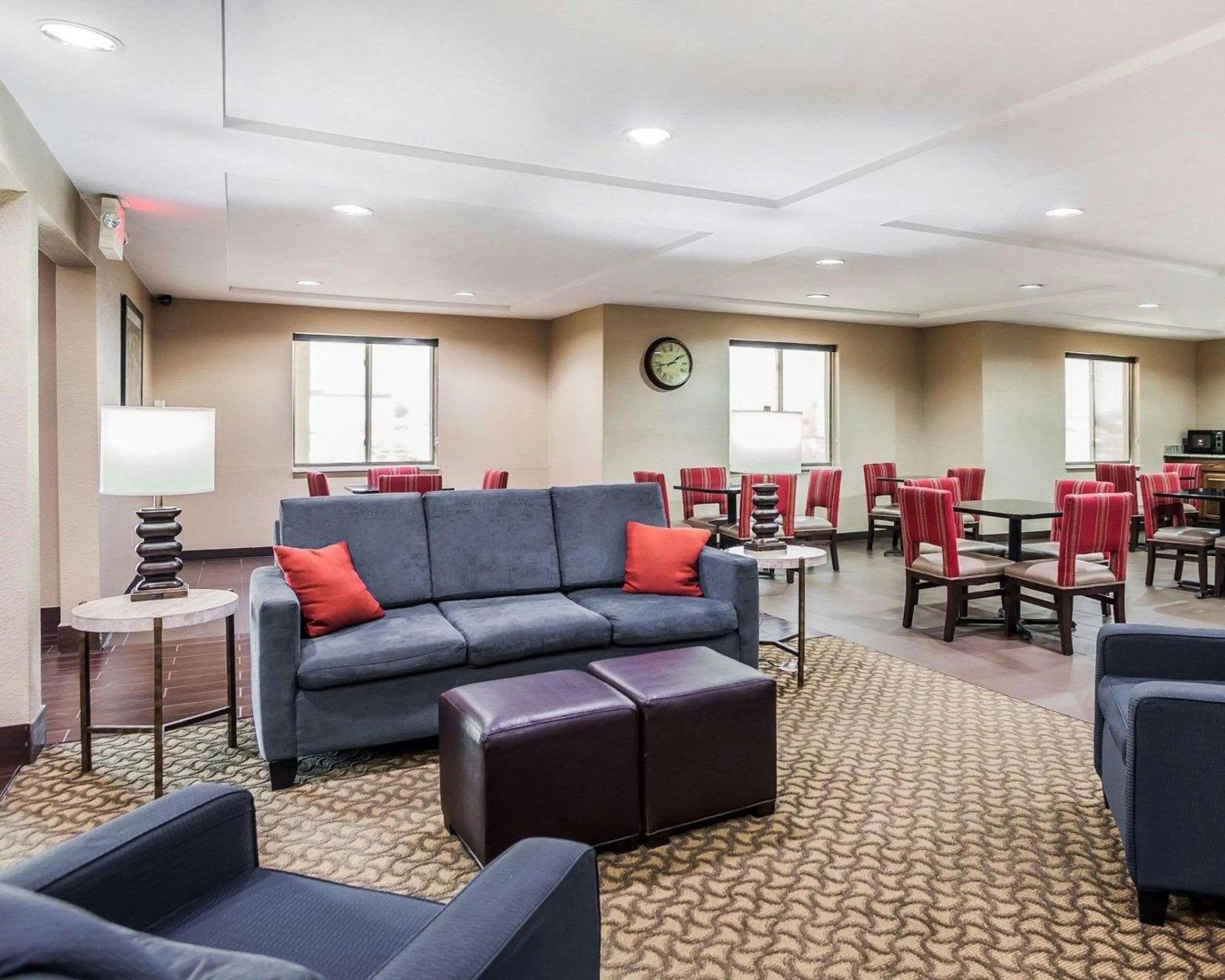 Lobby or reception in Comfort Inn & Suites Moberly