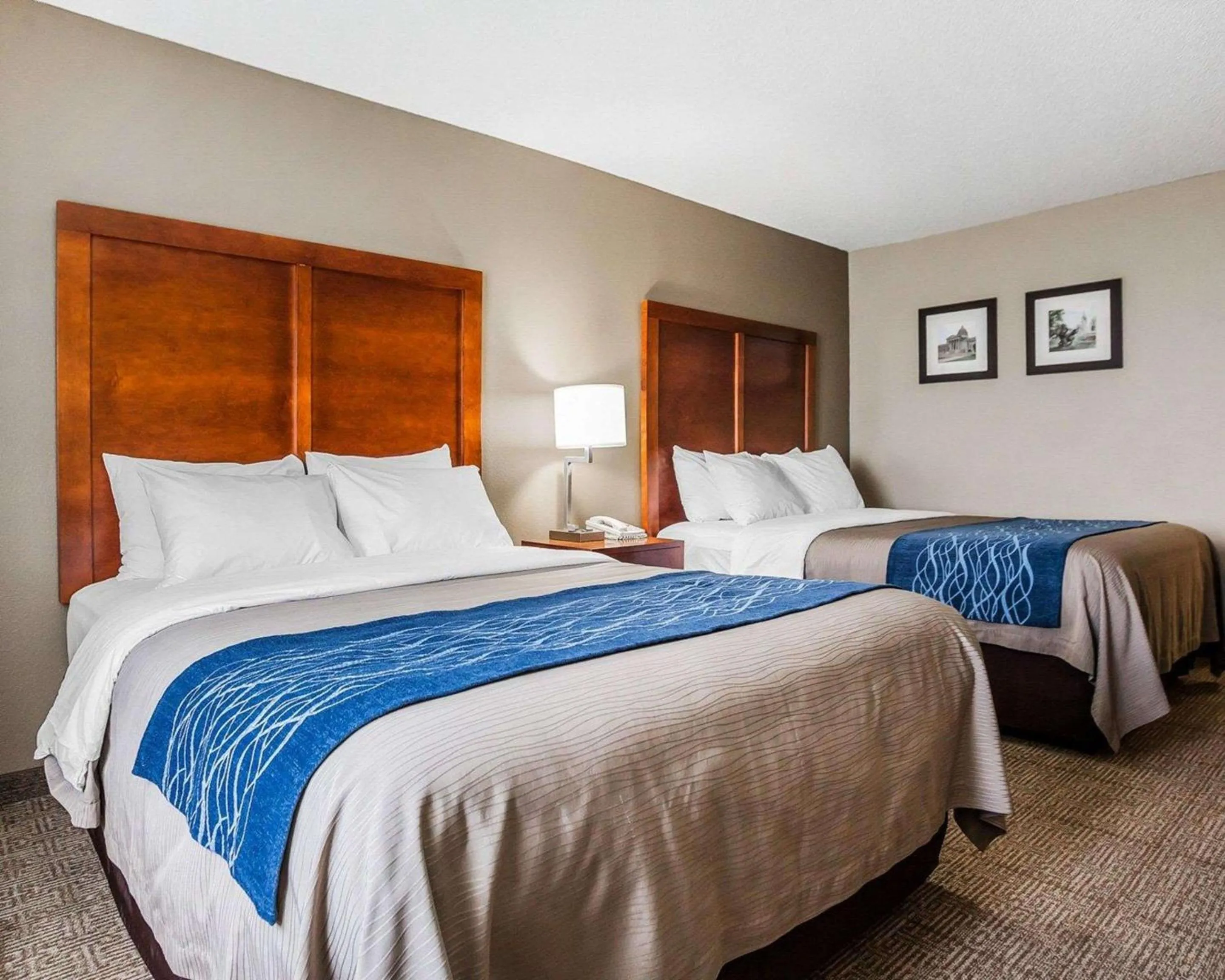 Photo of the whole room, Bed in Comfort Inn & Suites Moberly