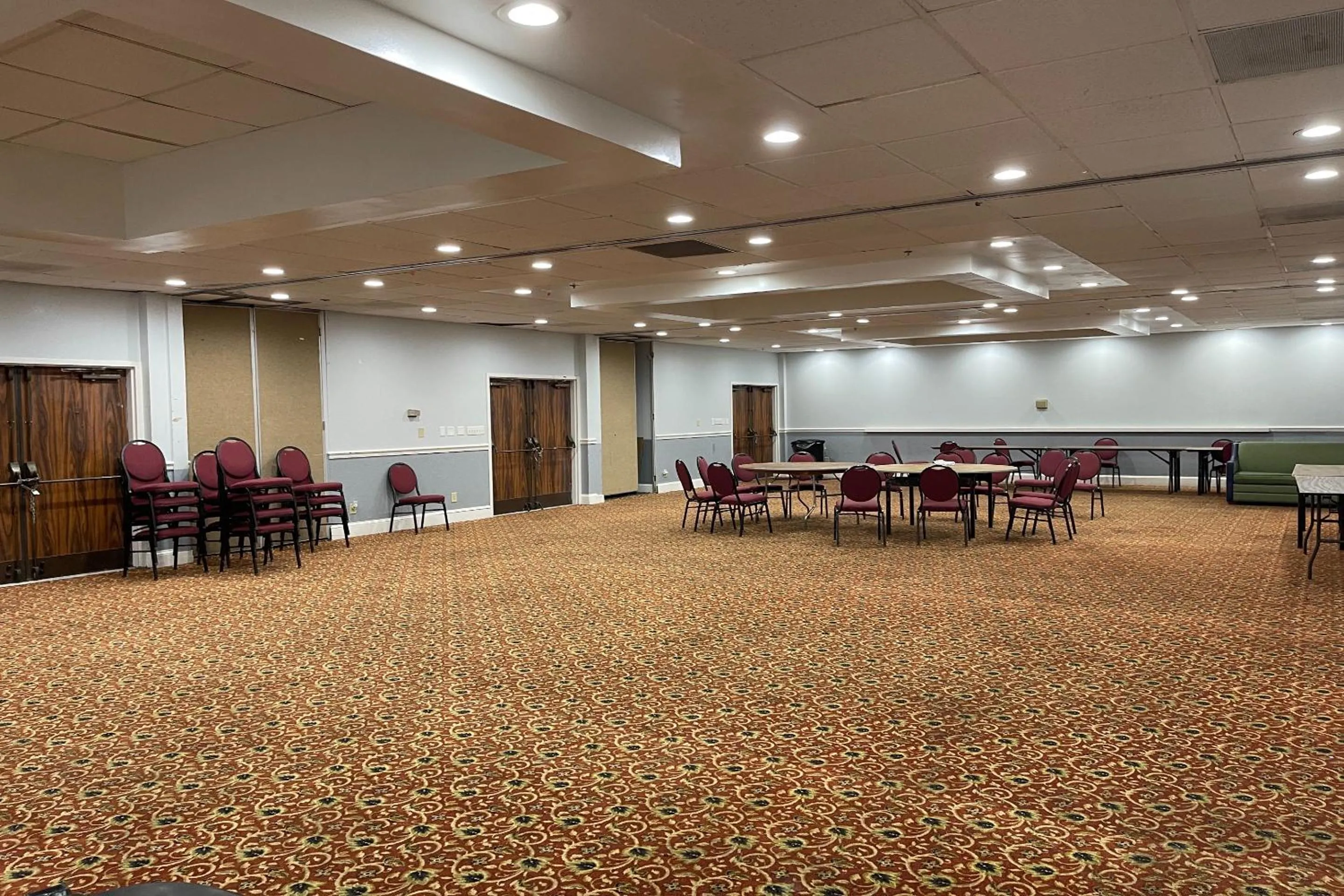 Meeting/conference room in My Homes Macon North I-75 By OYO