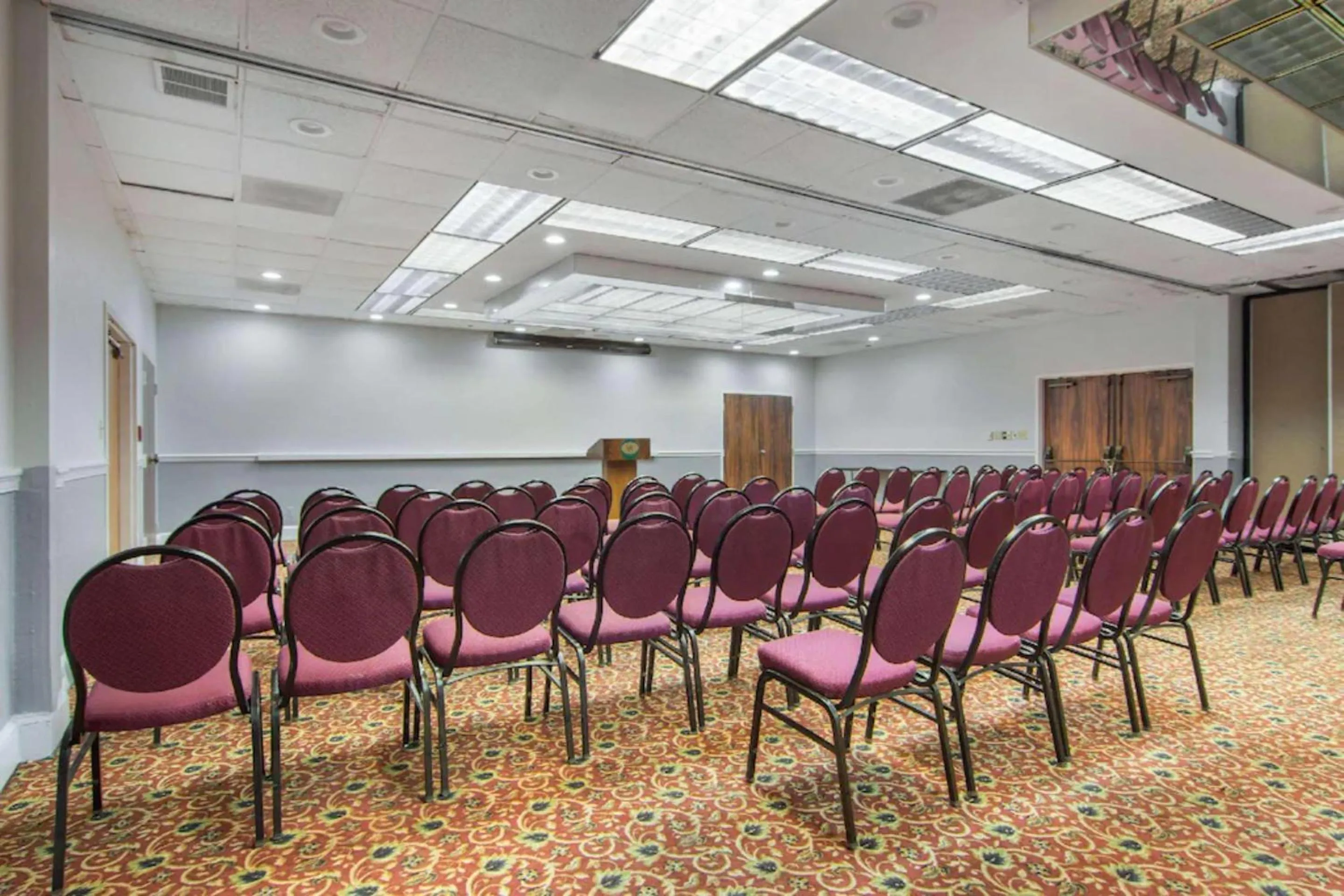 Meeting/conference room in My Homes Macon North I-75 By OYO