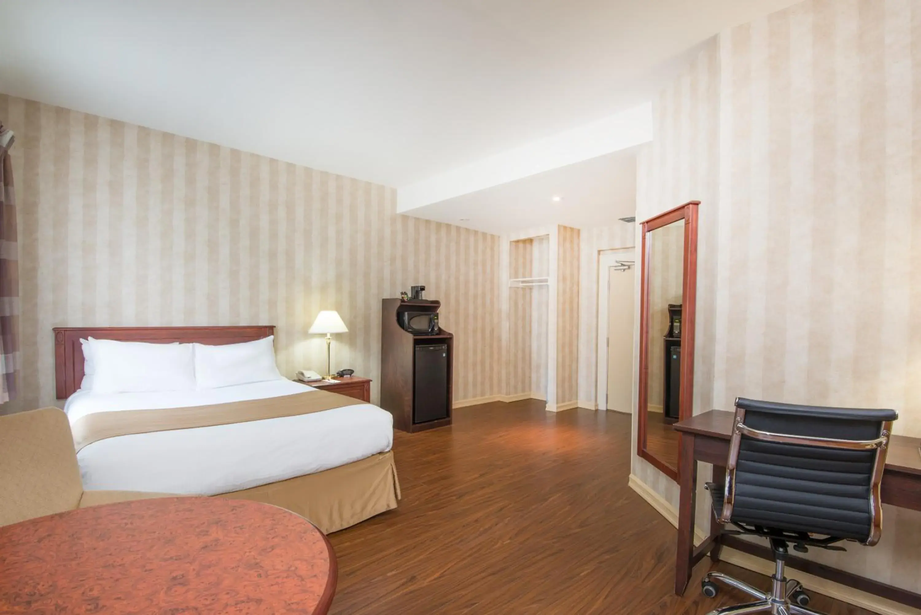 Photo of the whole room, Bed in Ramada by Wyndham St. John's Photo of the whole room, Bed in Ramada by Wyndham St. John's