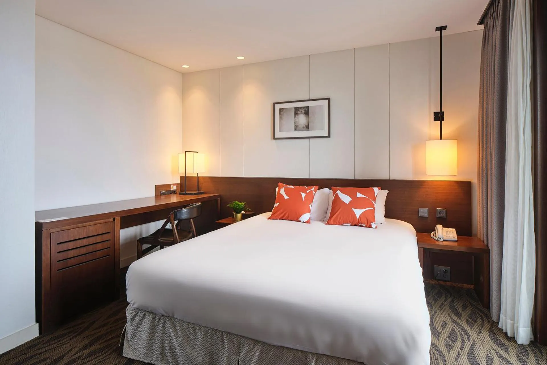 Bedroom, Bed in Jeju Central City Hotel