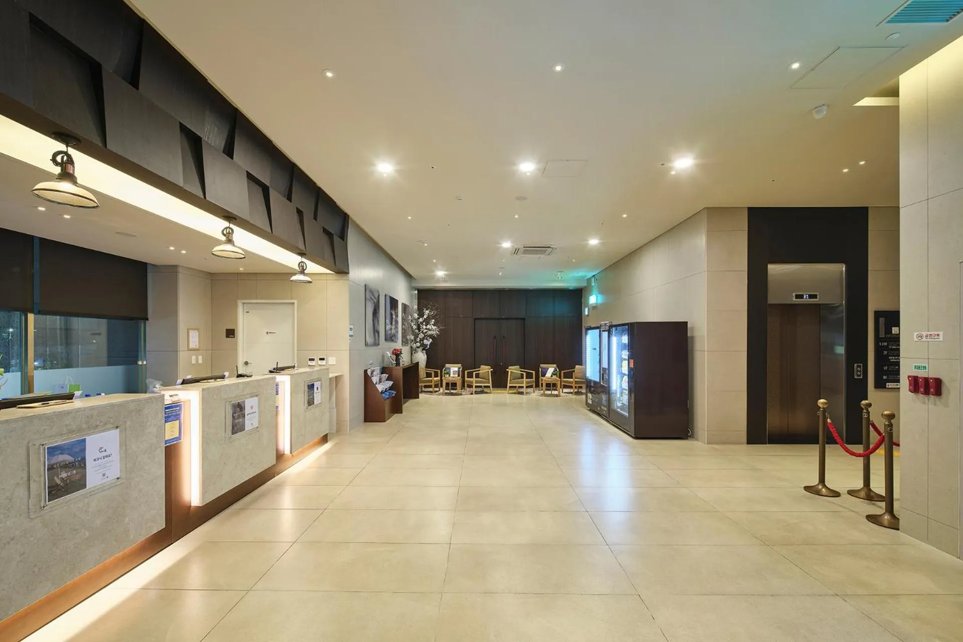 Lobby or reception in Jeju Central City Hotel