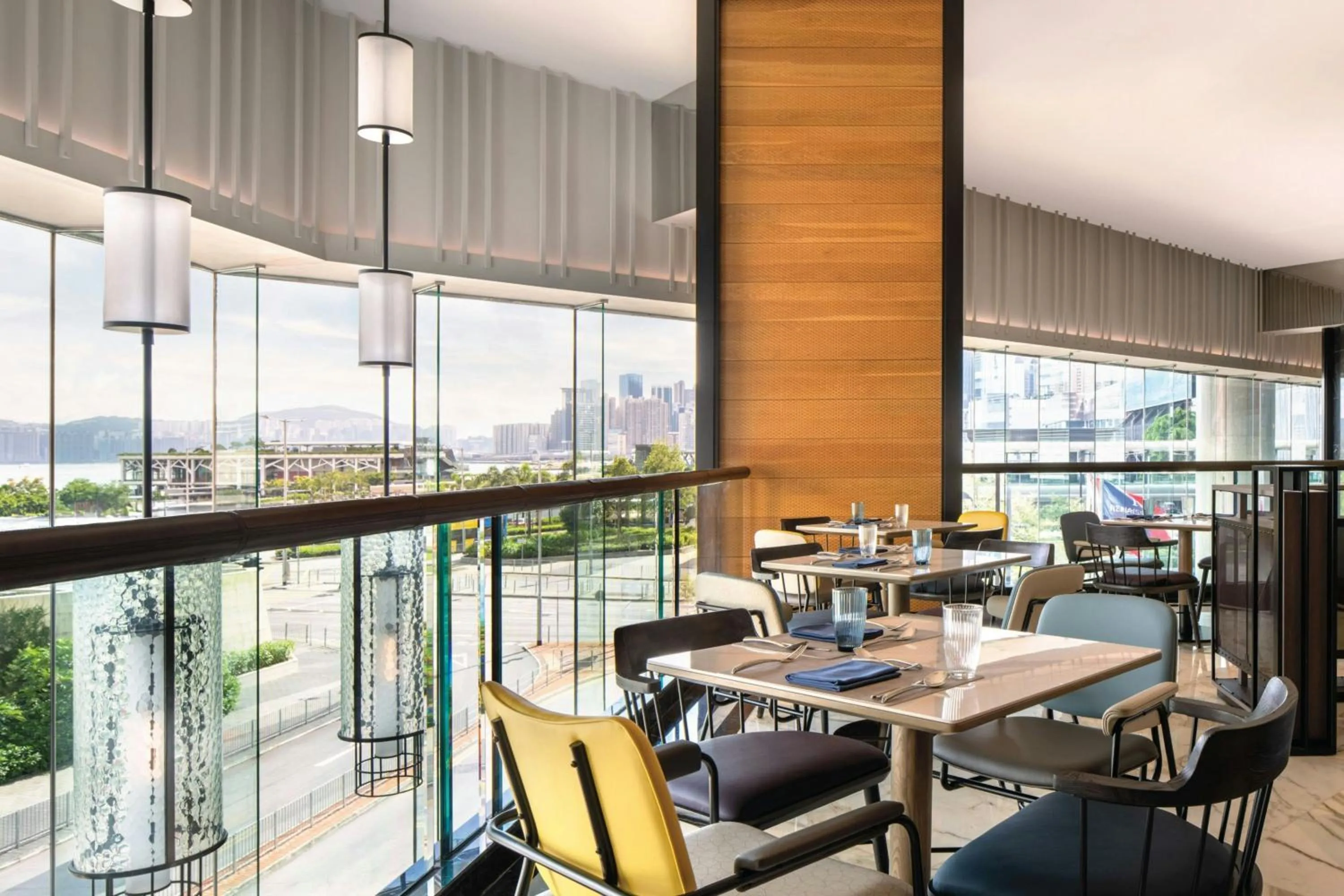 Restaurant/places to eat in Renaissance Hong Kong Harbour View Hotel