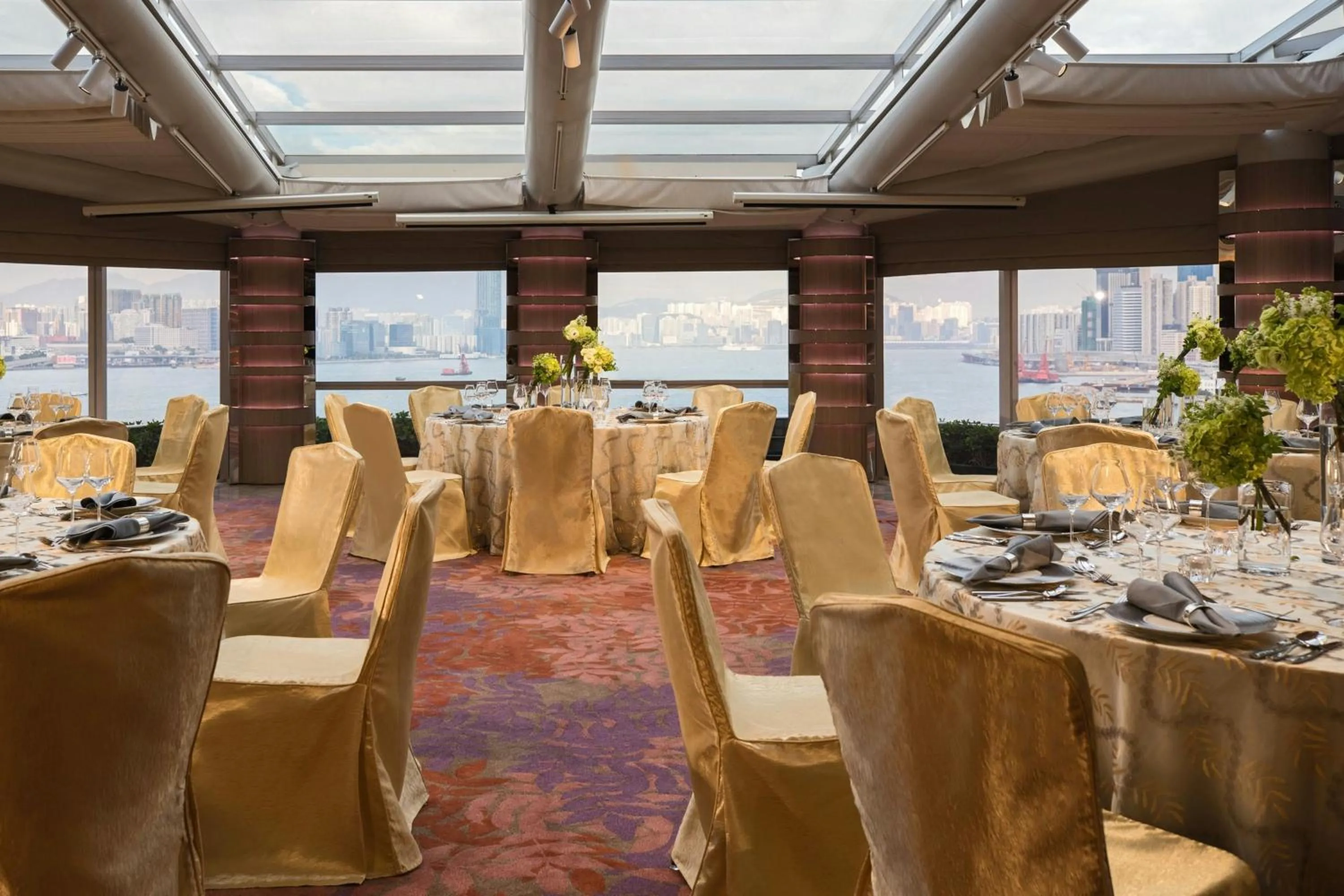Banquet/Function facilities in Renaissance Hong Kong Harbour View Hotel