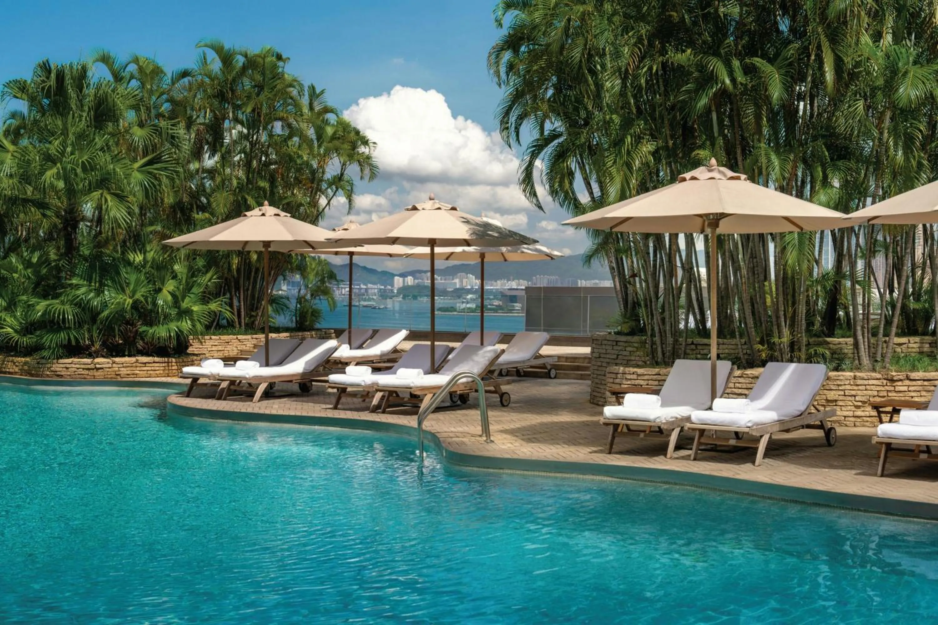Swimming pool in Renaissance Hong Kong Harbour View Hotel