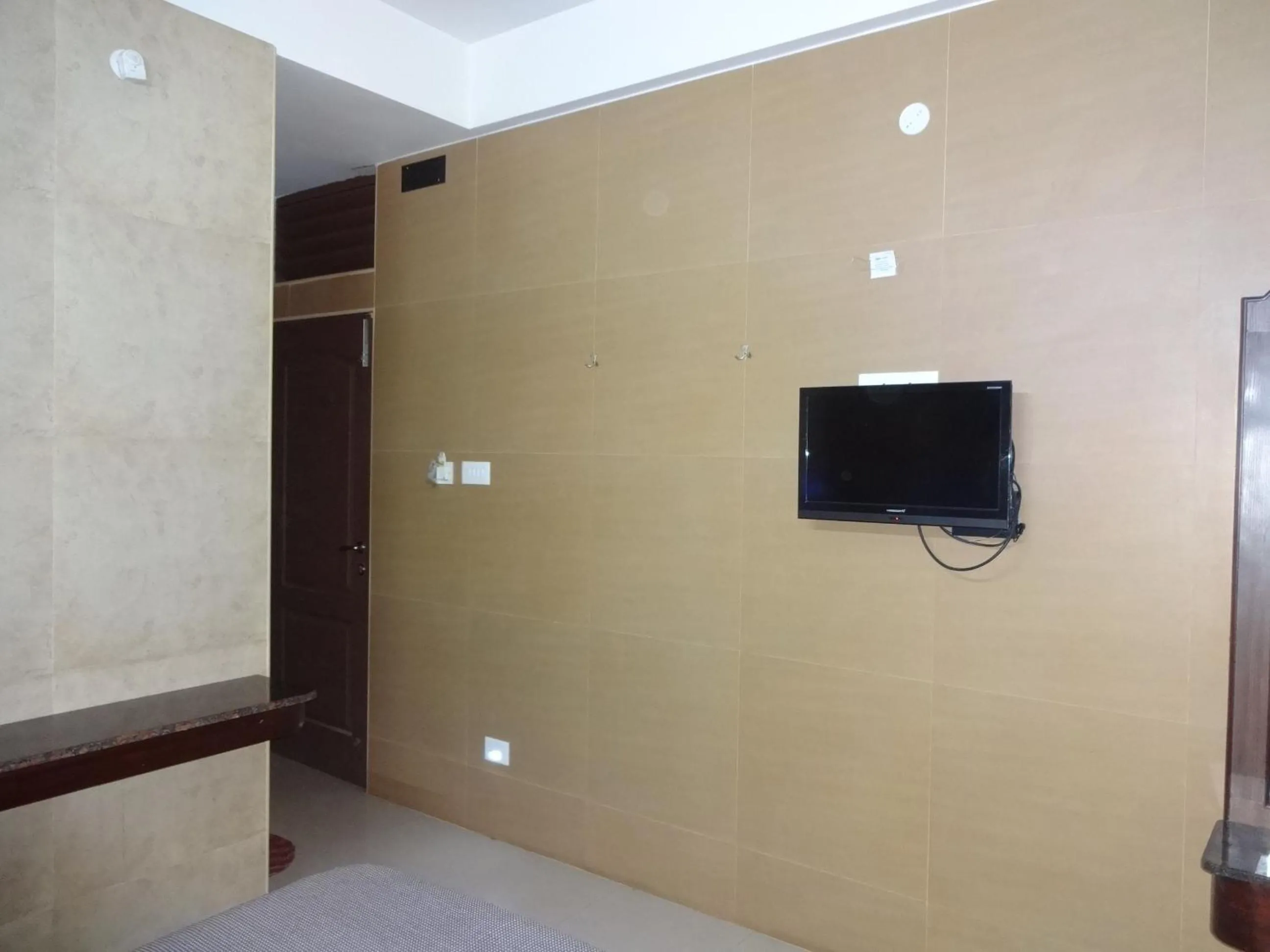 TV and multimedia in Aditya Inn