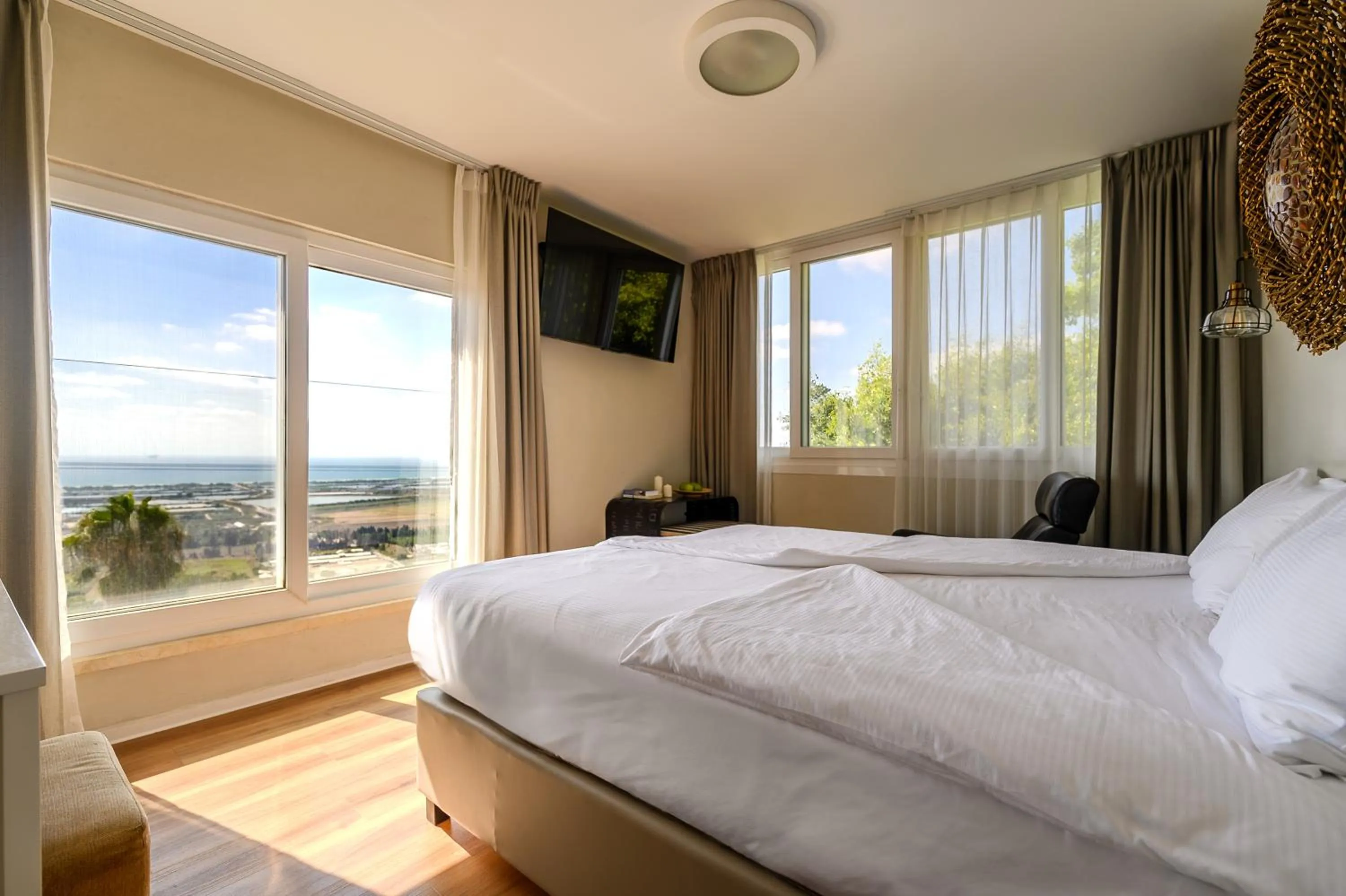 Bedroom, Bed in Hotel Beit Maimon