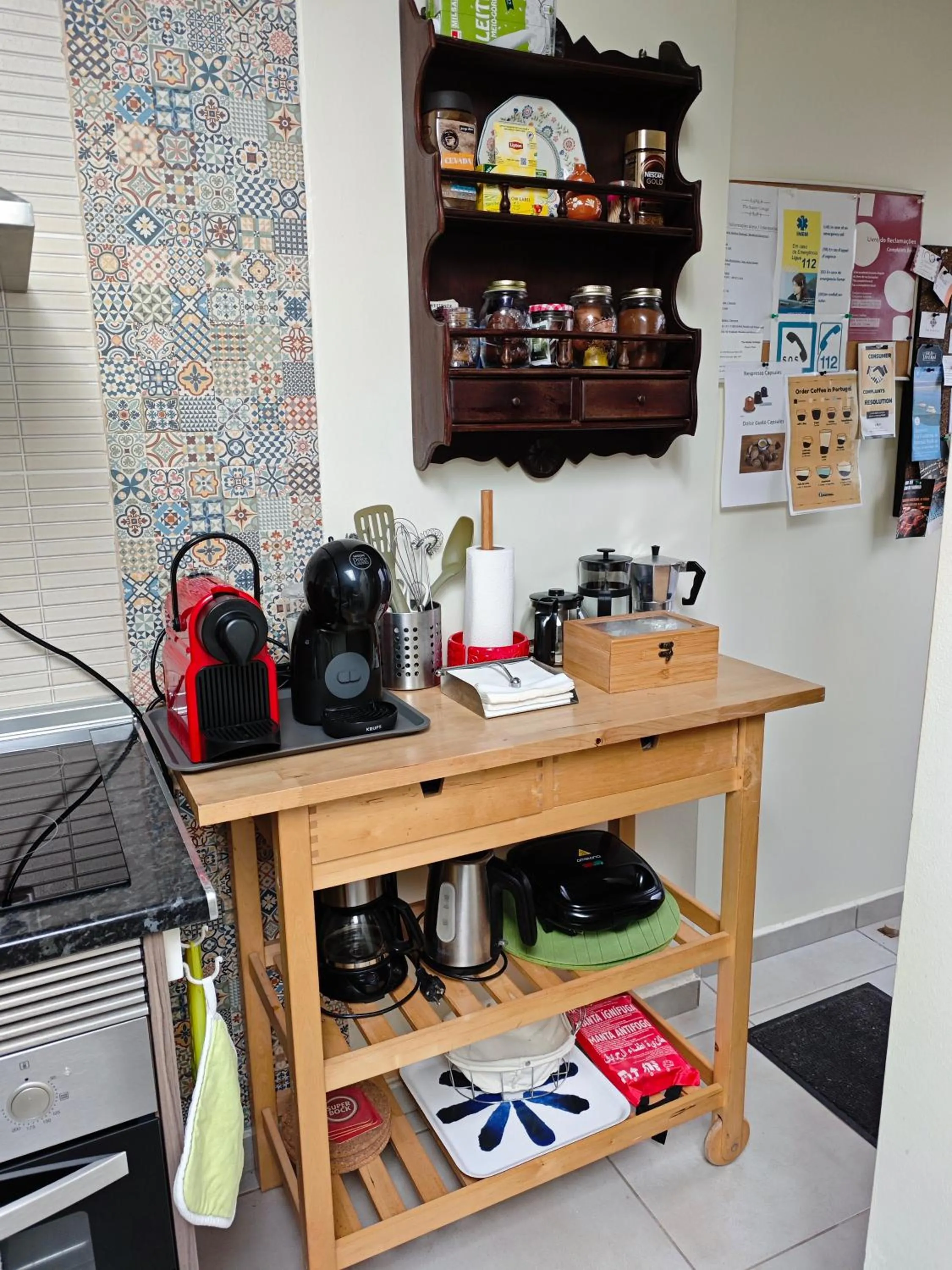 Coffee/tea facilities in The Sunny Cottage by Freetimealgarve