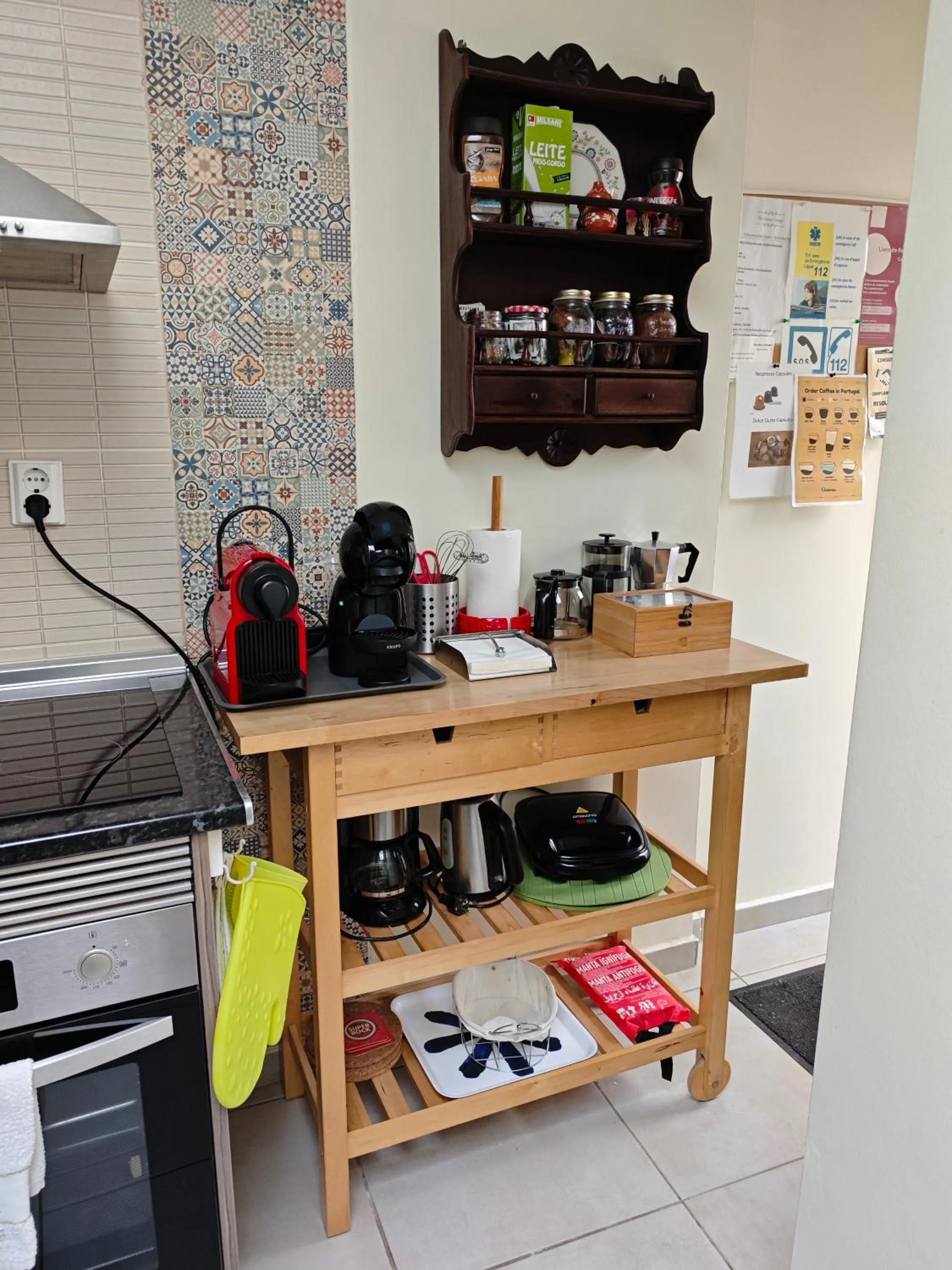 Coffee/tea facilities in The Sunny Cottage by Freetimealgarve