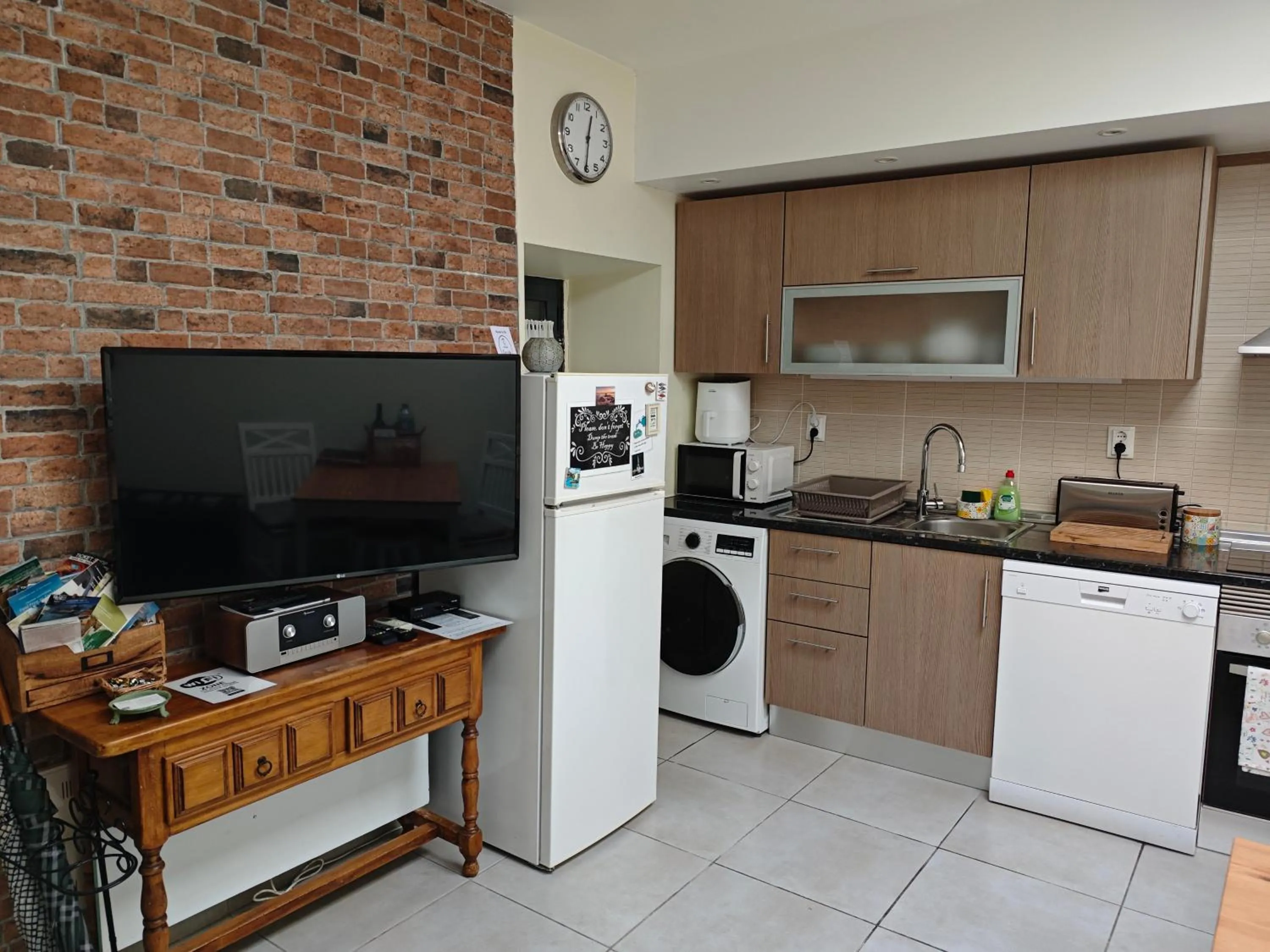 kitchen in The Sunny Cottage by Freetimealgarve