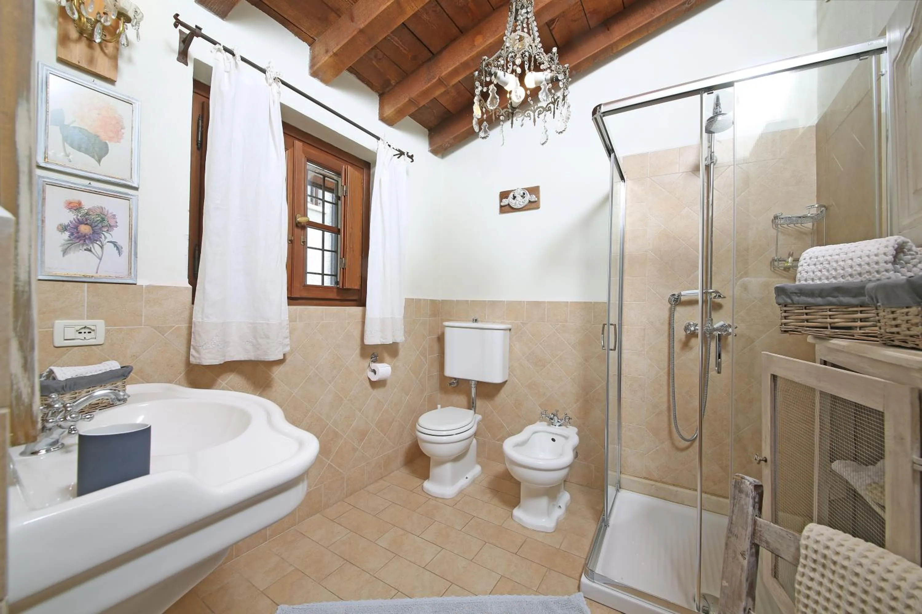 Shower in Premignaga Natural Home