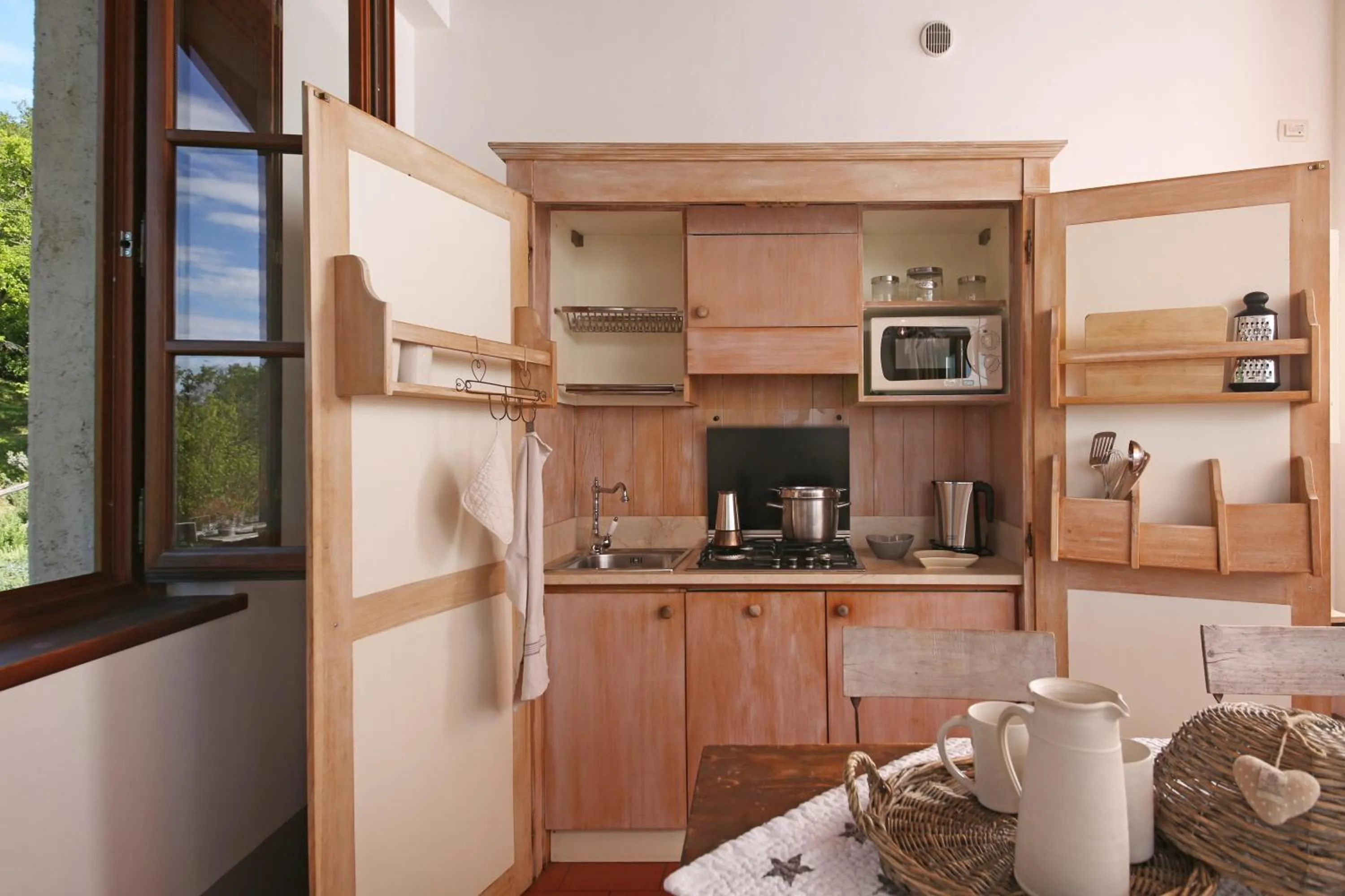Dining area in Premignaga Natural Home