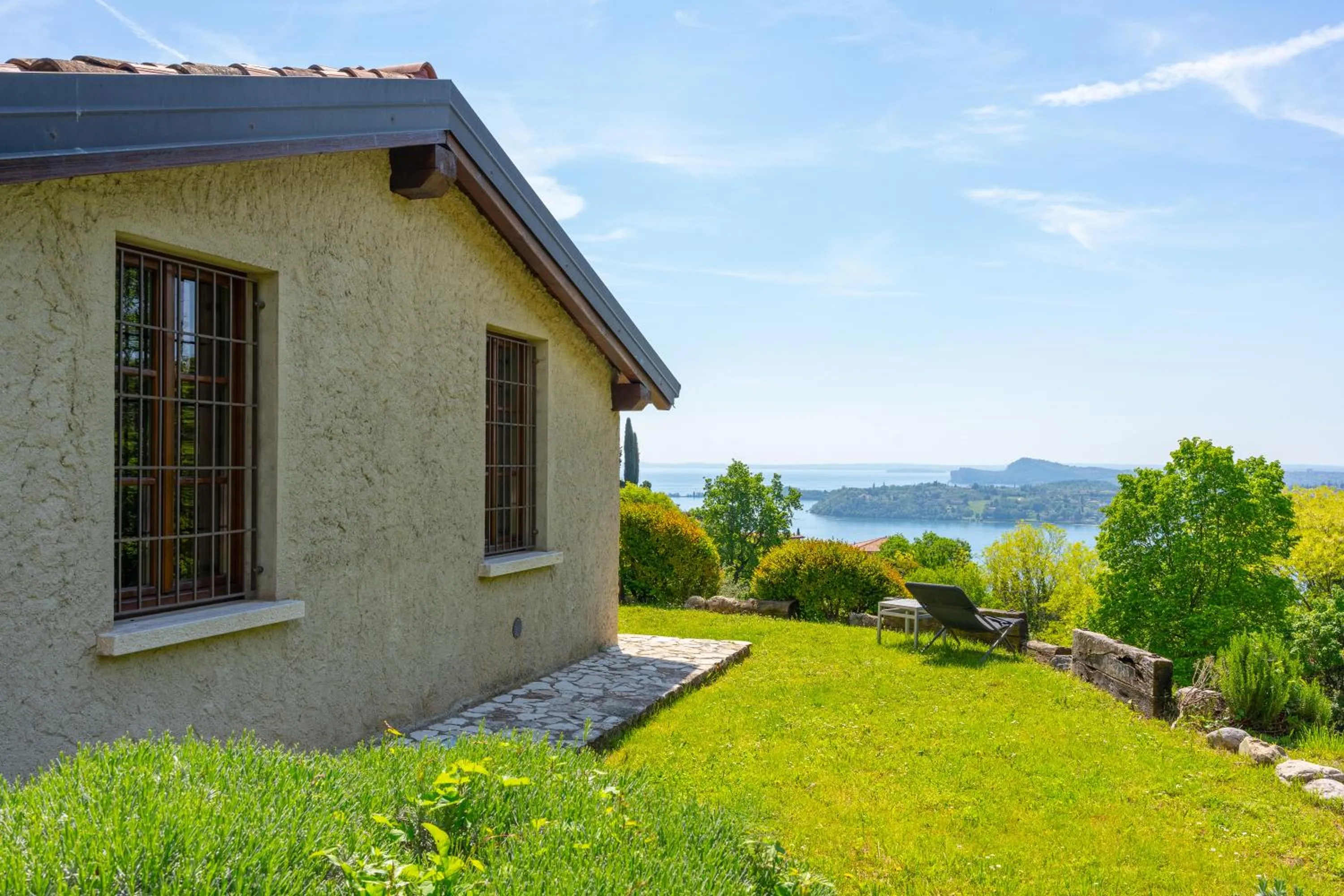 Lake view in Premignaga Natural Home