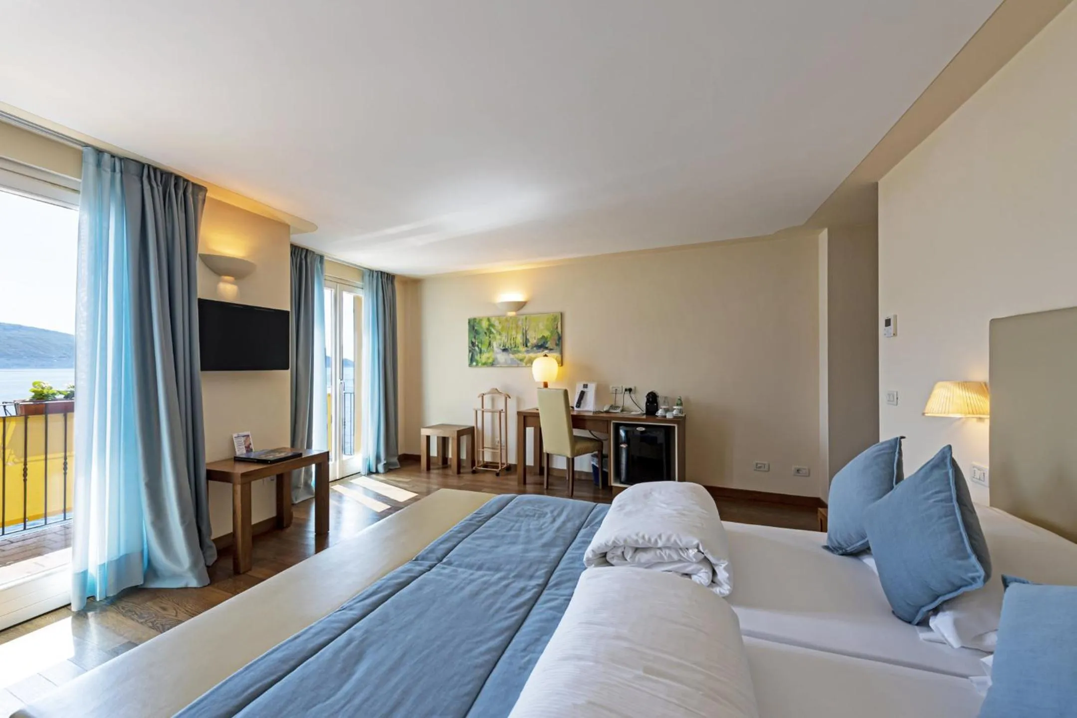 Bedroom, Bed in Hotel Baia D'Oro - Adults Only