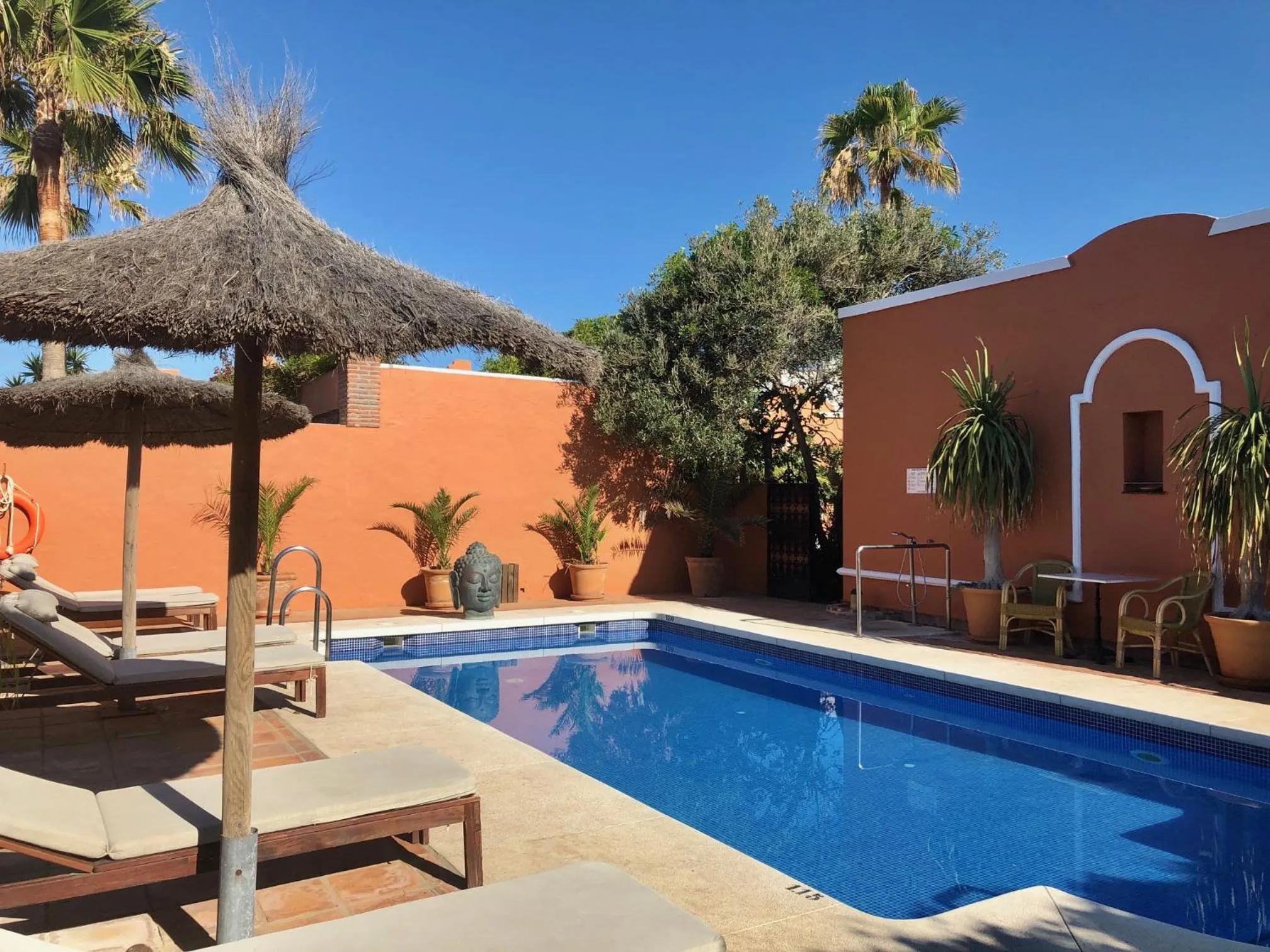 Hotel Madreselva - Grupo Califa