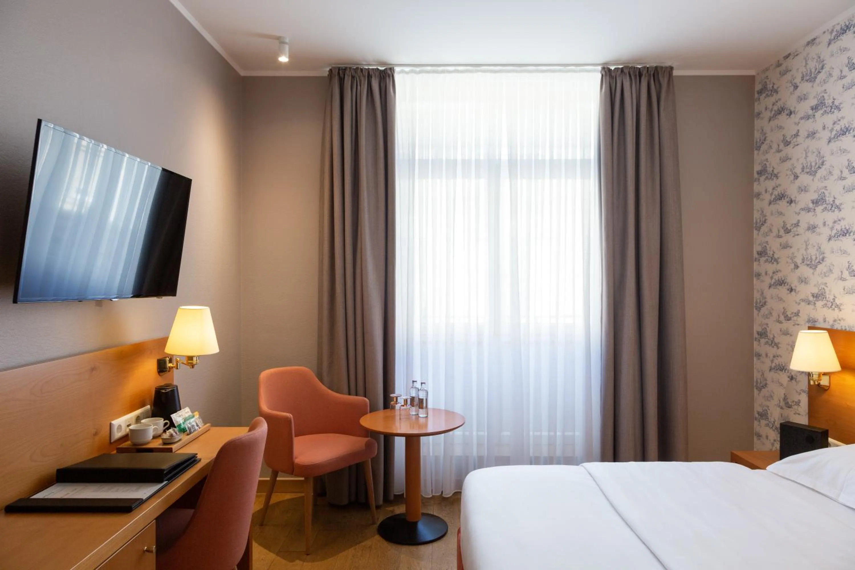 Bed in Hotel Perrin - former Carlton