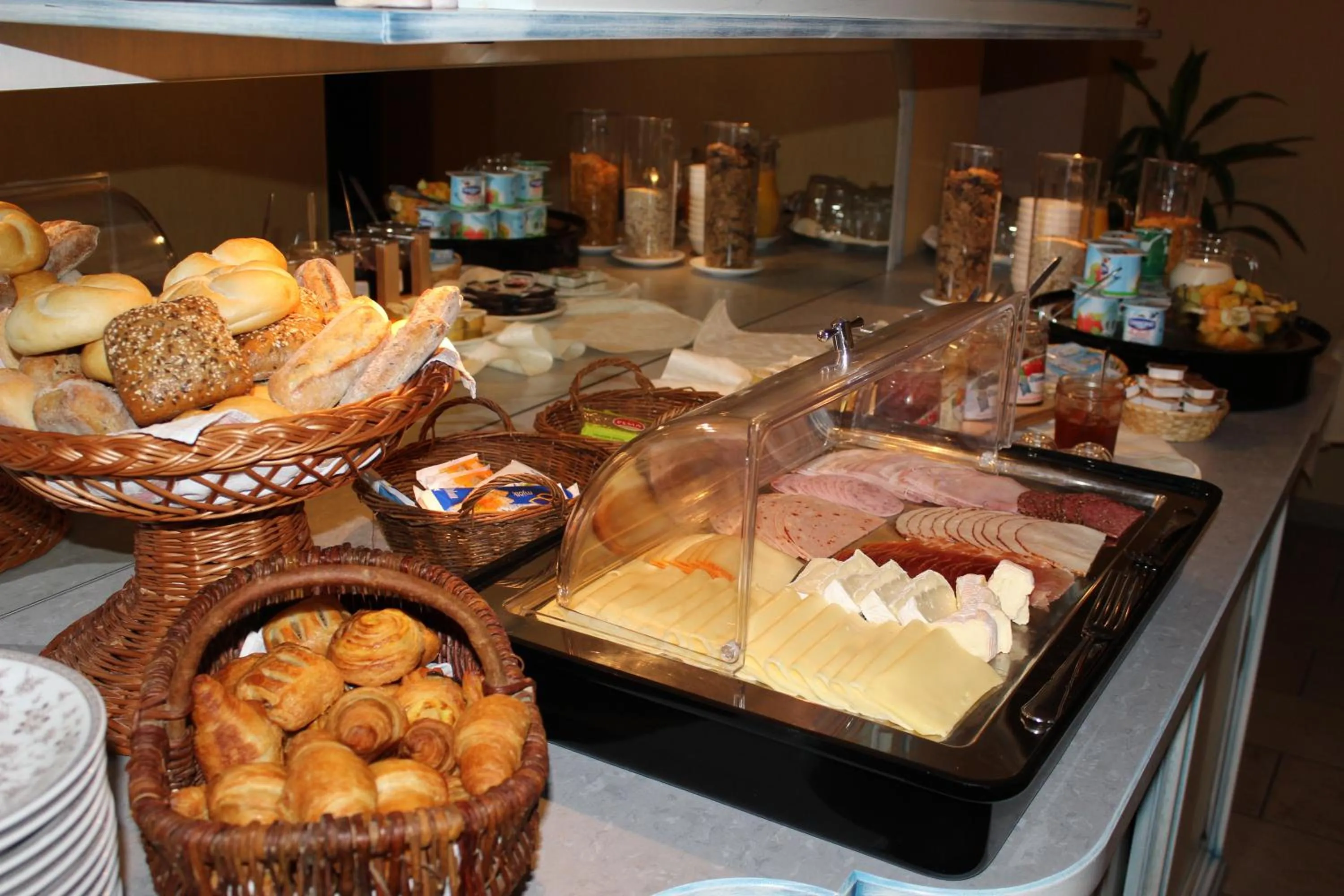 Buffet breakfast in Hotel Reiff