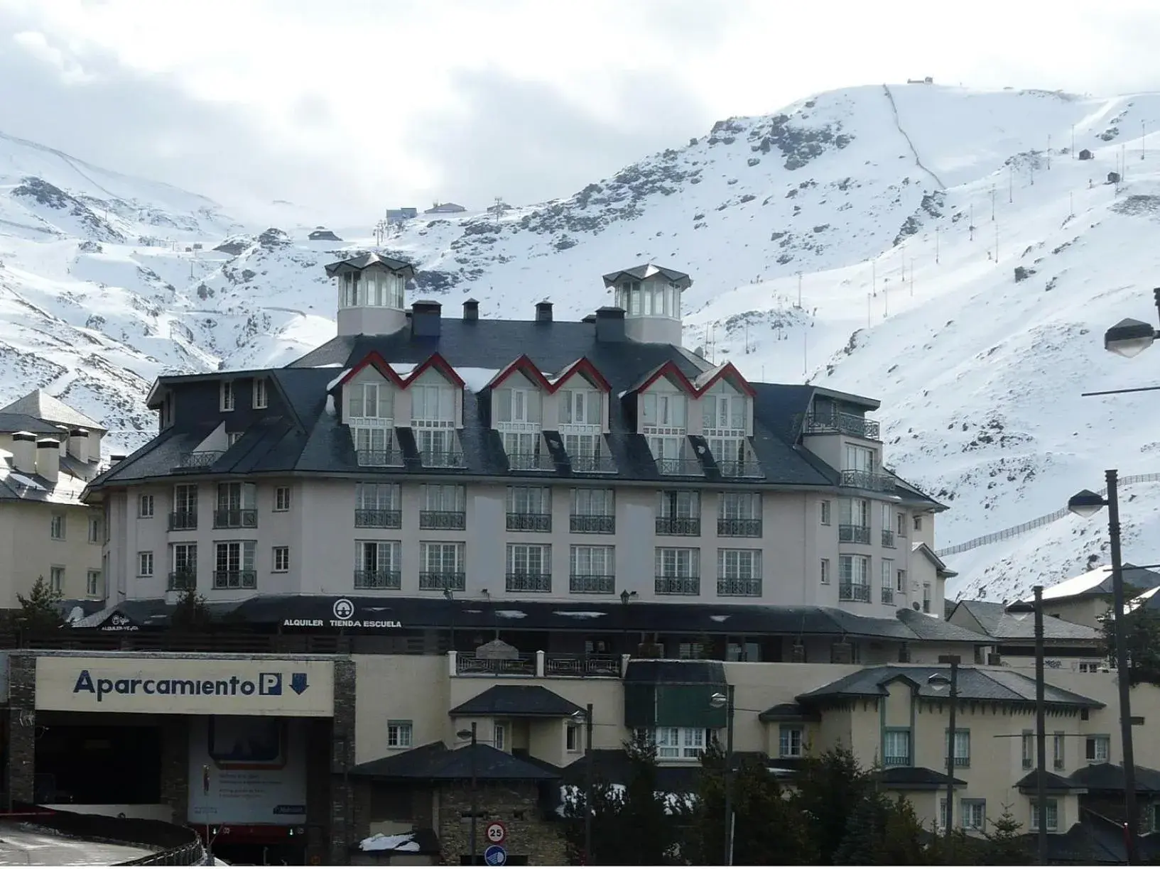 Facade/entrance in Apartamentos Sabica Nevada Plaza Facade/entrance in Apartamentos Sabica Nevada Plaza