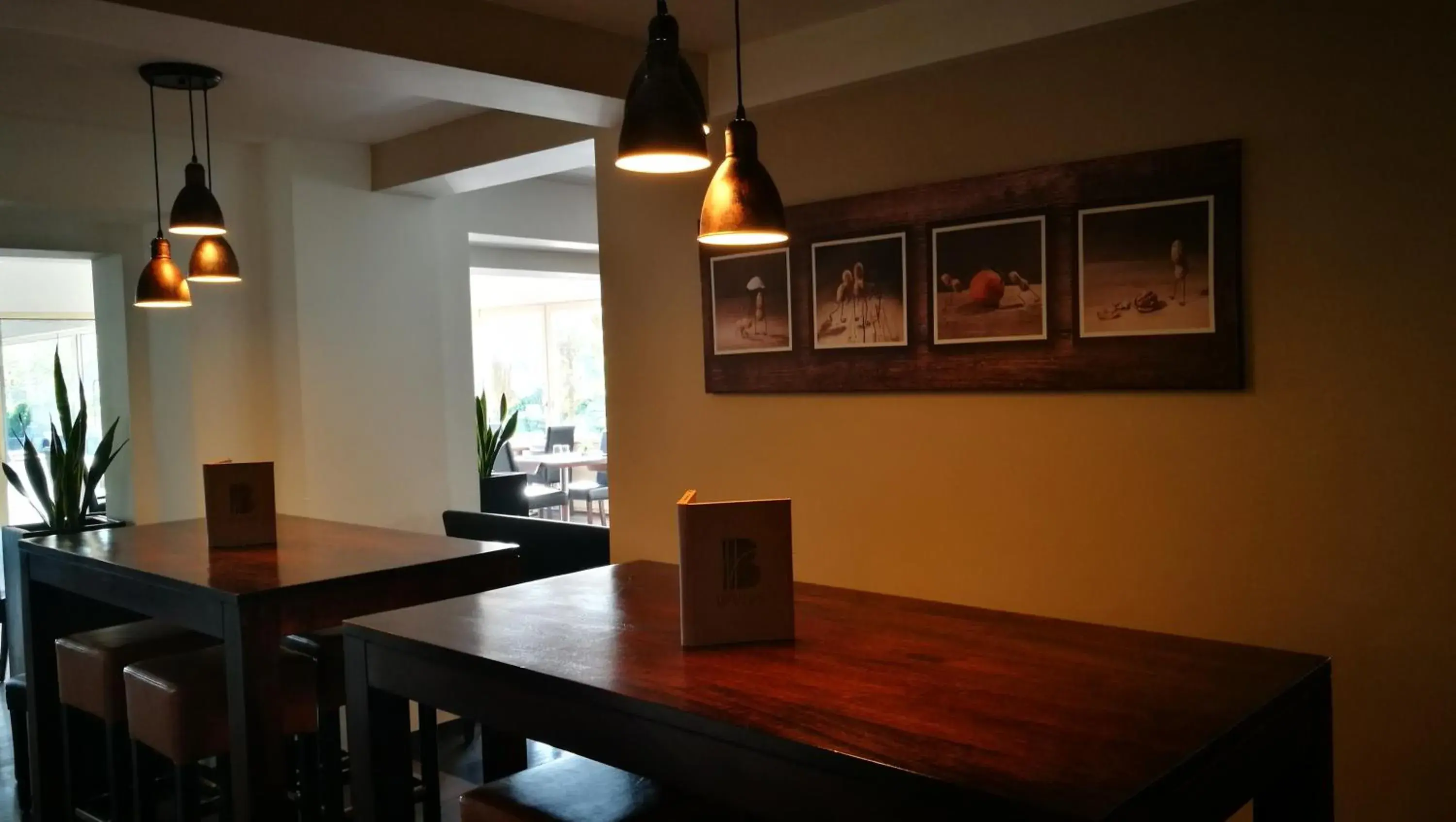 Lounge or bar, Dining Area in BIVIUS eat&sleep