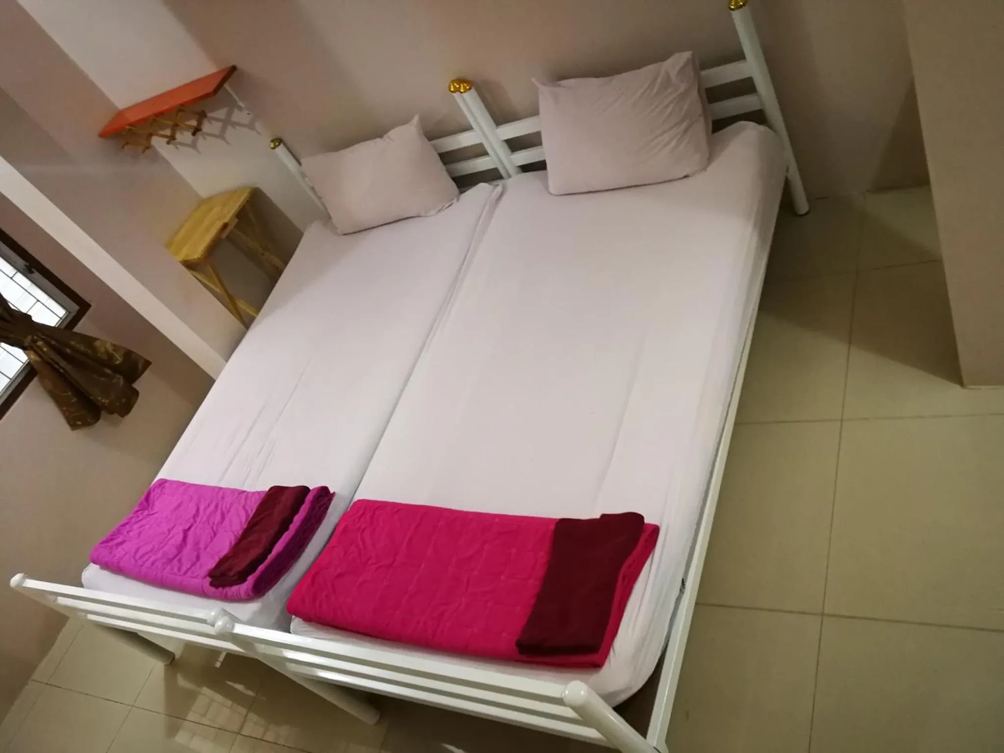 Standard Twin Room in Ricos Honey Place Guesthouse