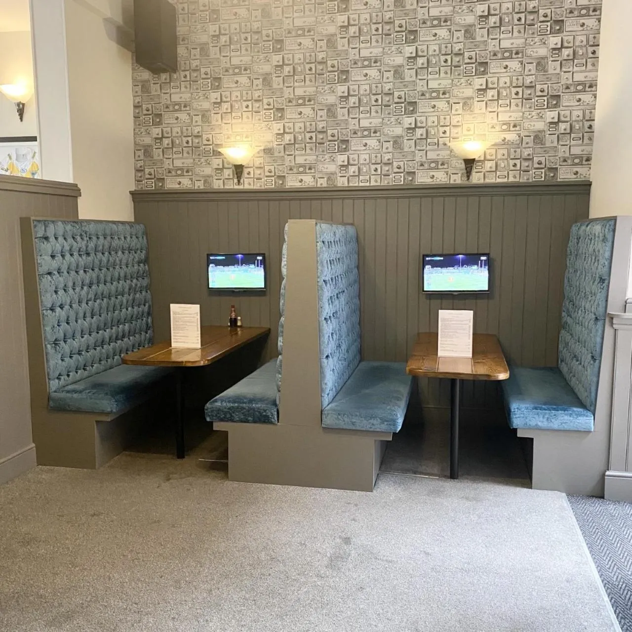 Restaurant/places to eat in Jeffersons Hotel & Serviced Apartments