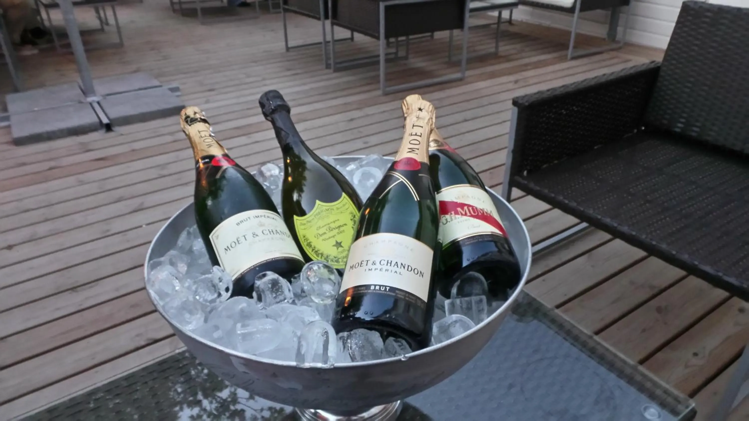 Restaurant/places to eat in Bridget Inn