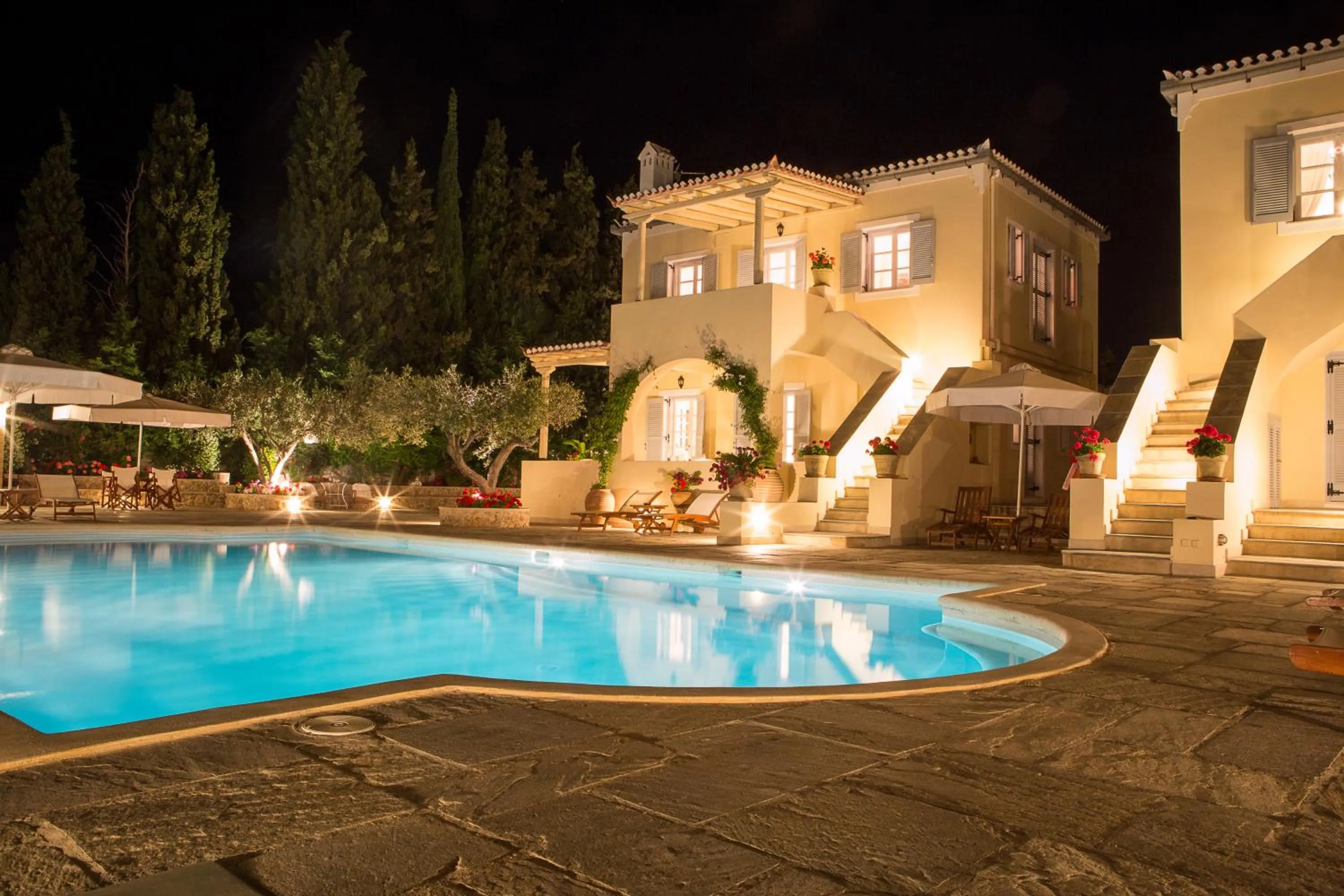 Night in Villa Nika