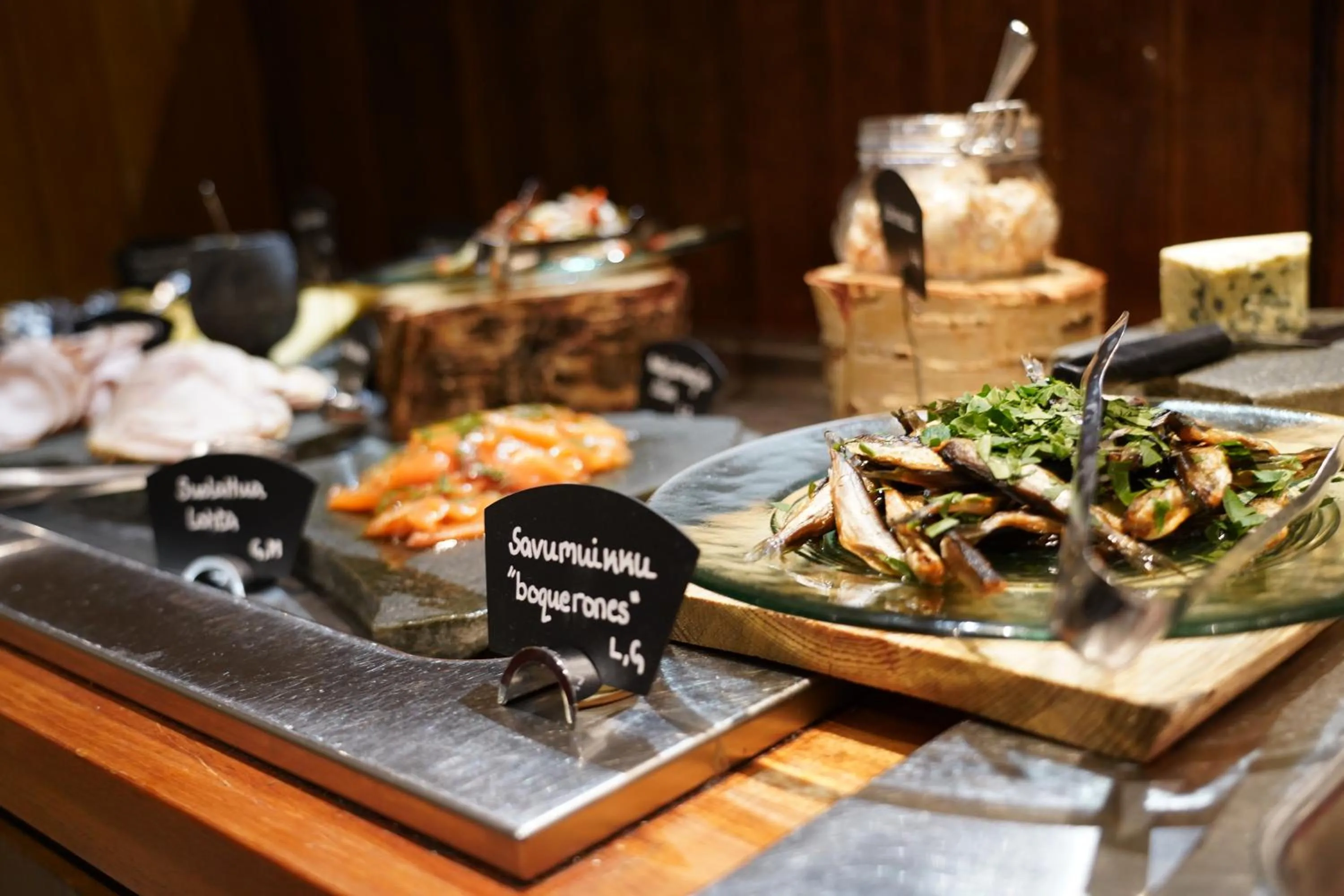 Restaurant/places to eat in Santa's Hotel Aurora & Igloos