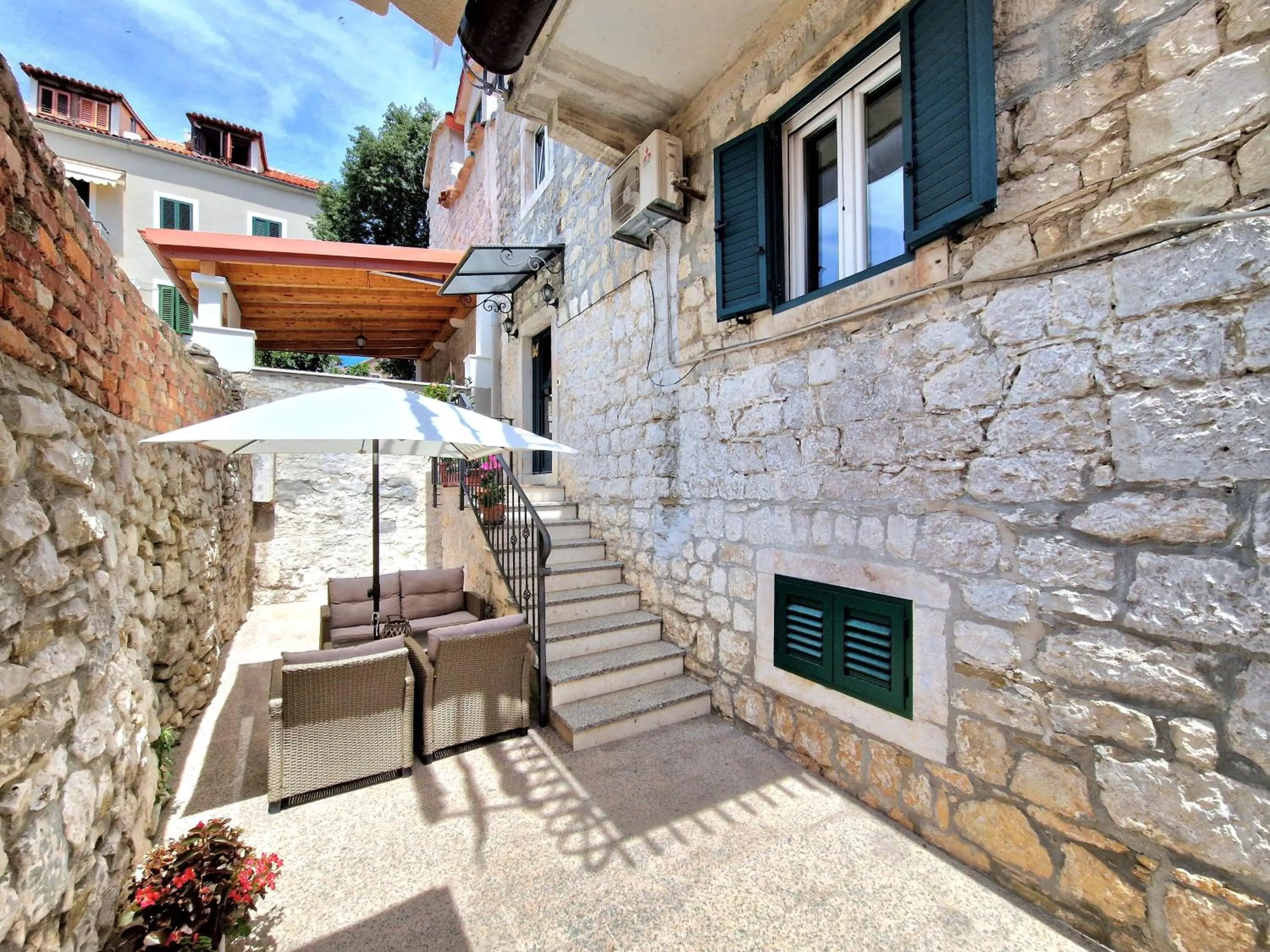 Apartment and Room Nona Stella