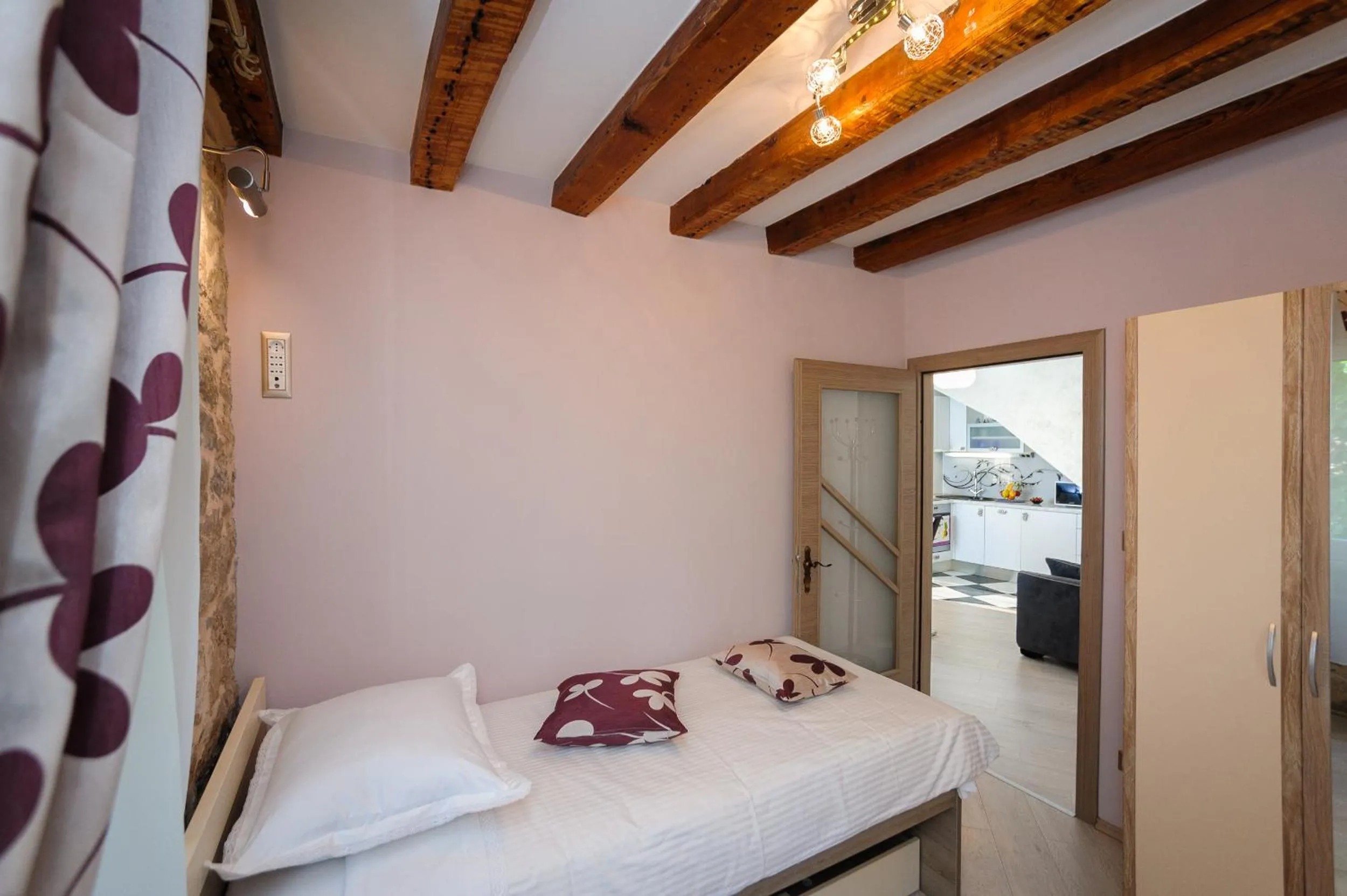 Property building, Bed in Apartment and Room Nona Stella