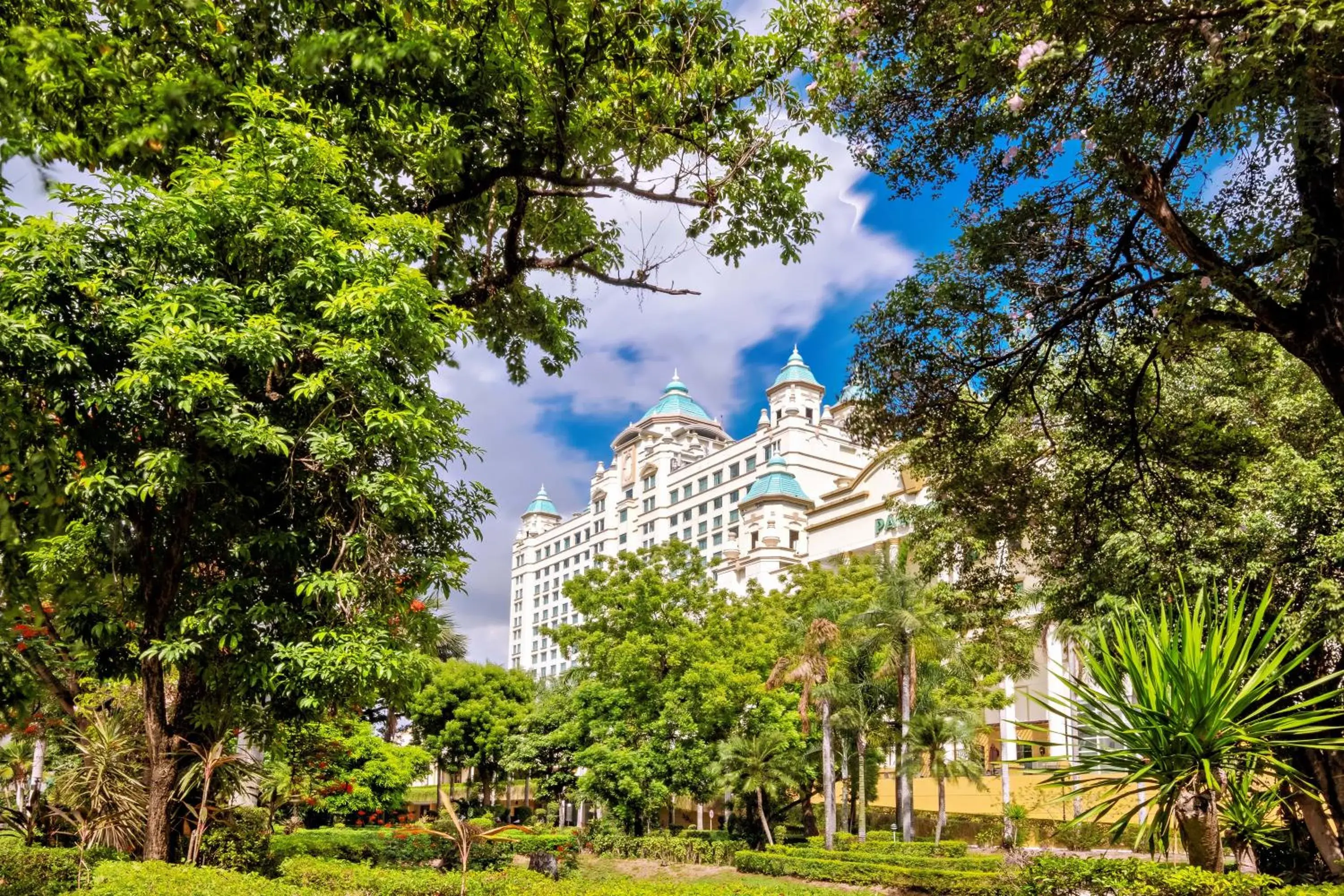 Waterfront Cebu City Hotel & Casino Waterfront Cebu City Hotel & Casino