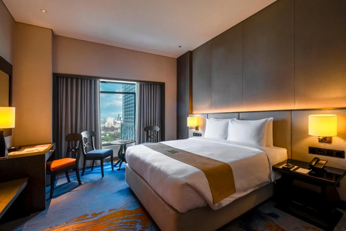 Bed in Waterfront Cebu City Hotel & Casino