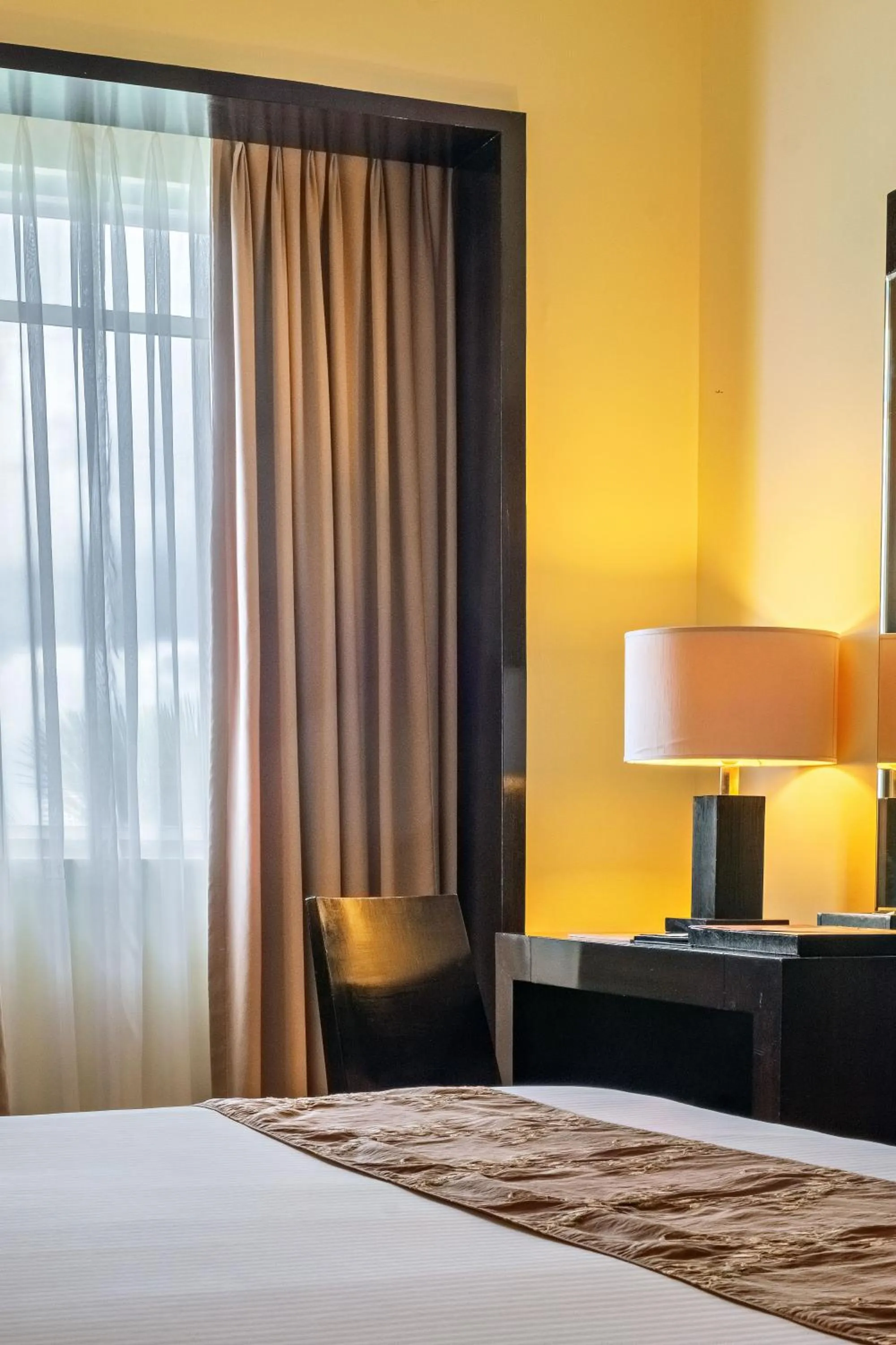 Bed in Waterfront Cebu City Hotel & Casino