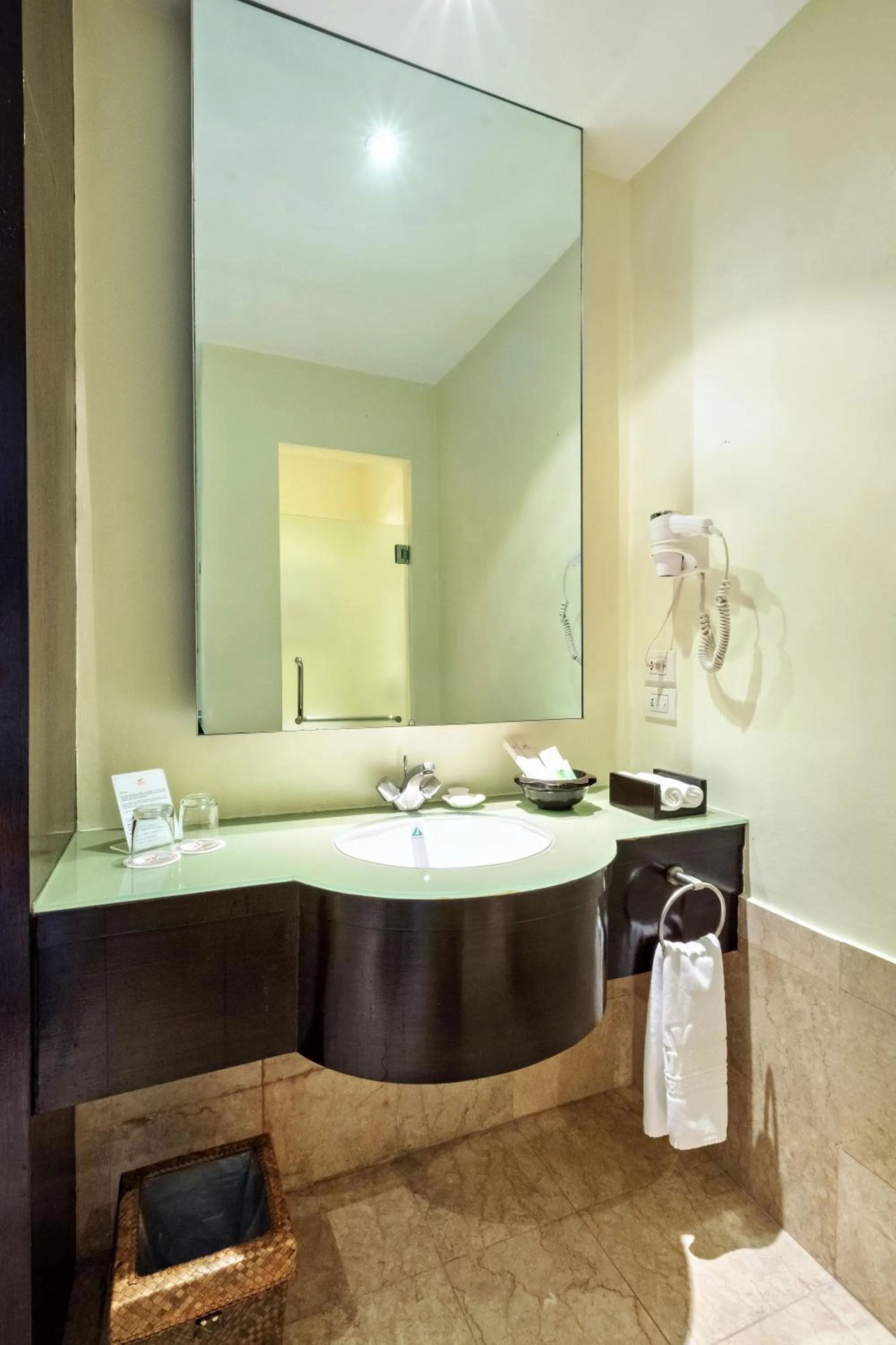 Bathroom in Waterfront Cebu City Hotel & Casino