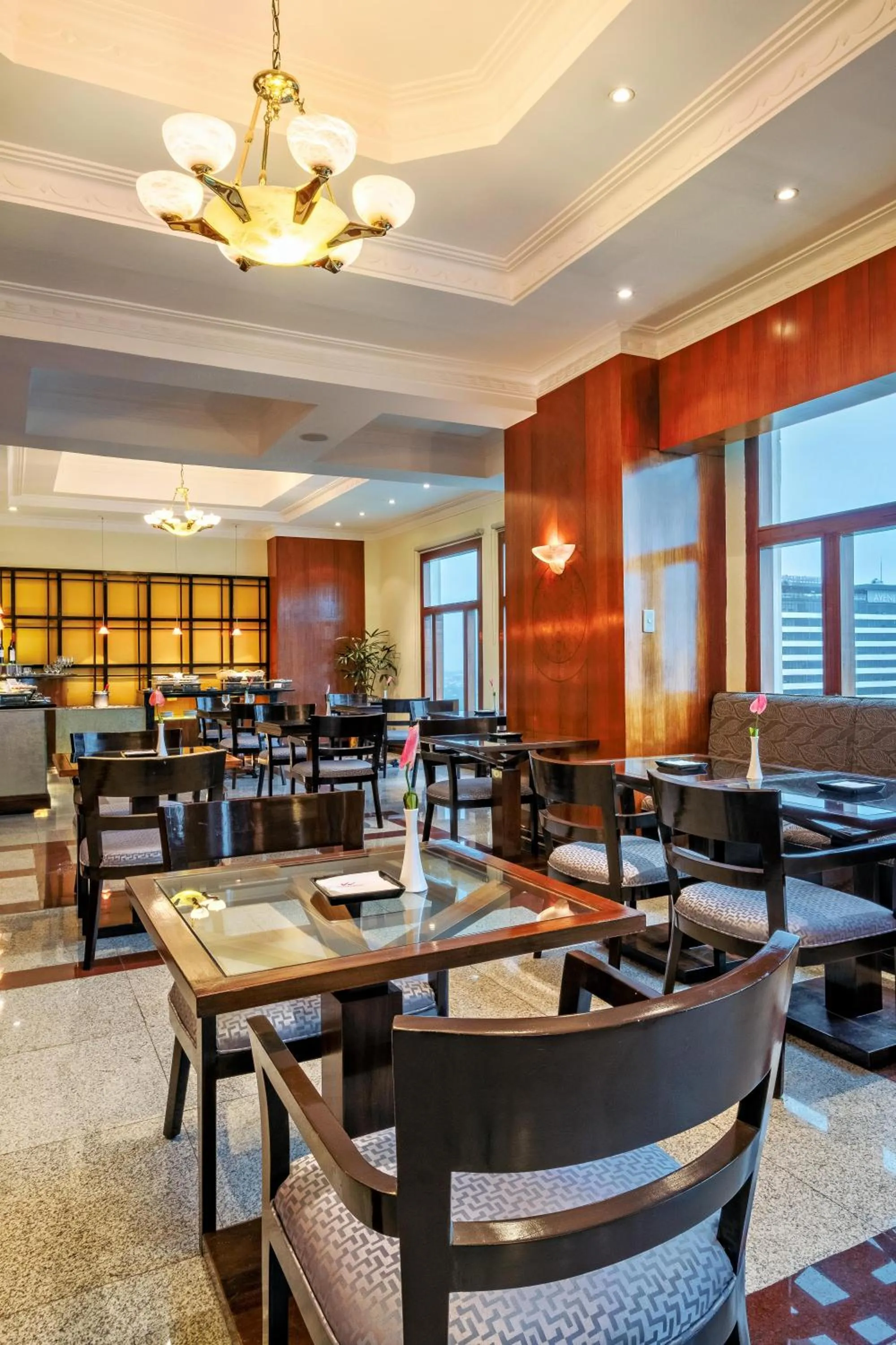 Communal lounge/ TV room in Waterfront Cebu City Hotel & Casino