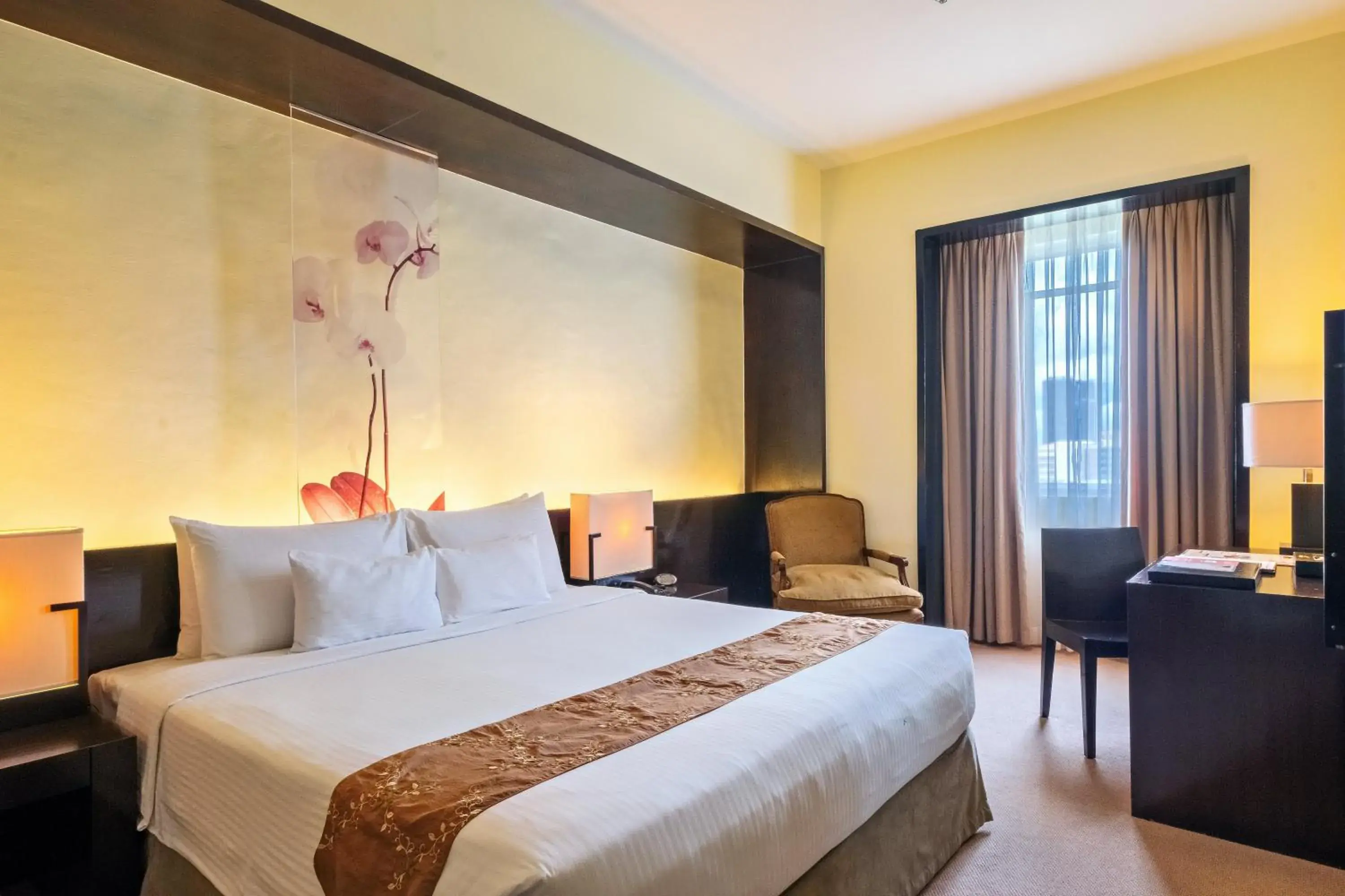 Executive Suite in Waterfront Cebu City Hotel & Casino Executive Suite in Waterfront Cebu City Hotel & Casino
