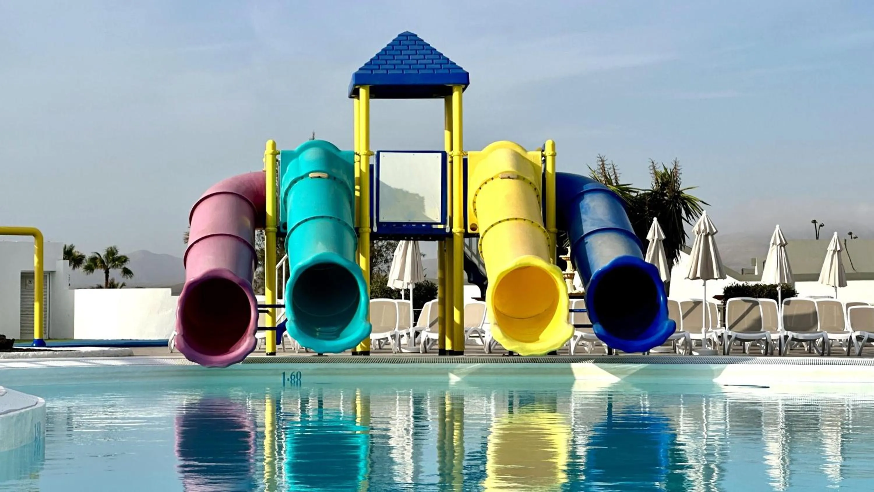 Swimming pool in Caleta Dorada
