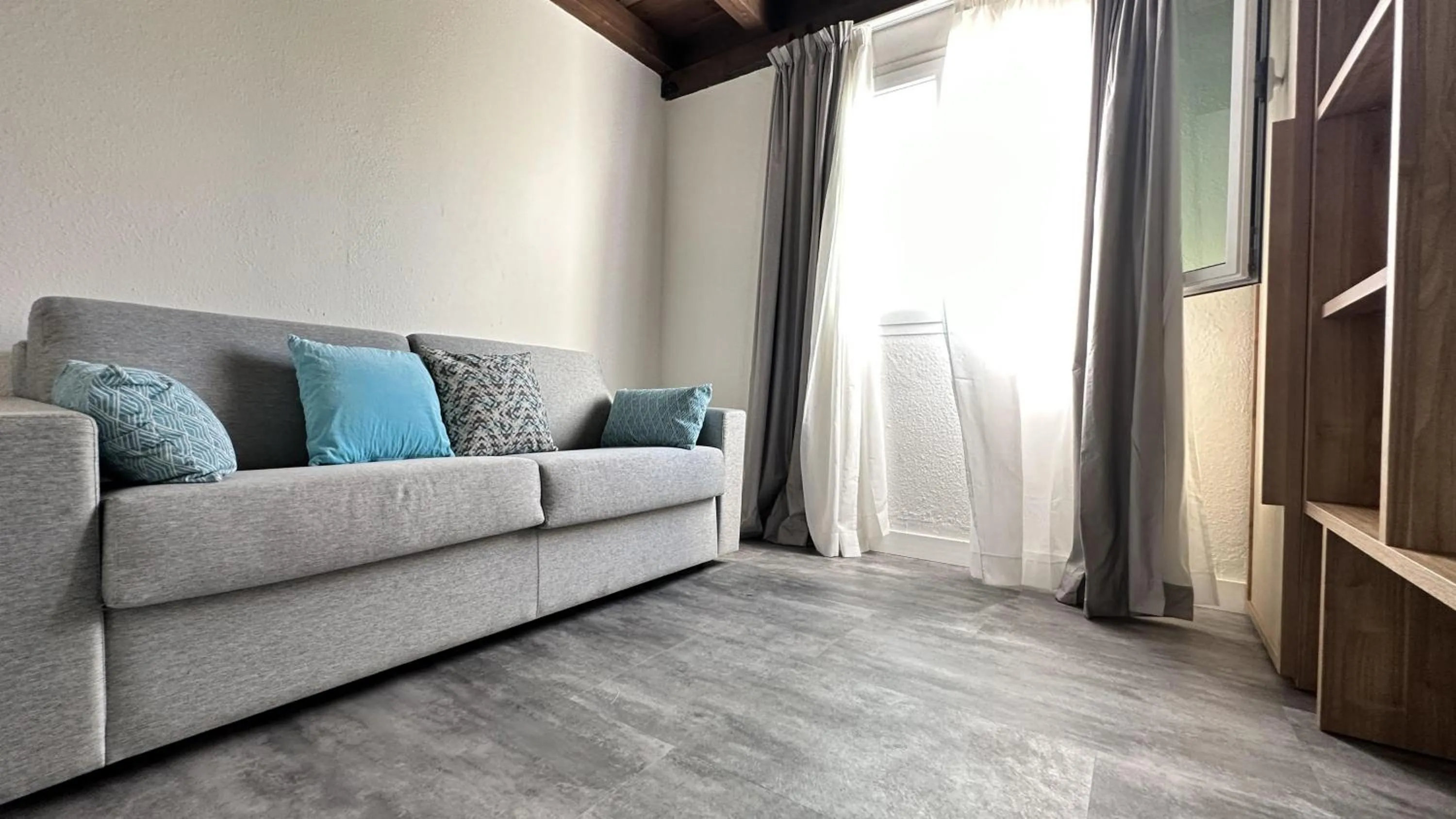 Photo of the whole room in Caleta Dorada