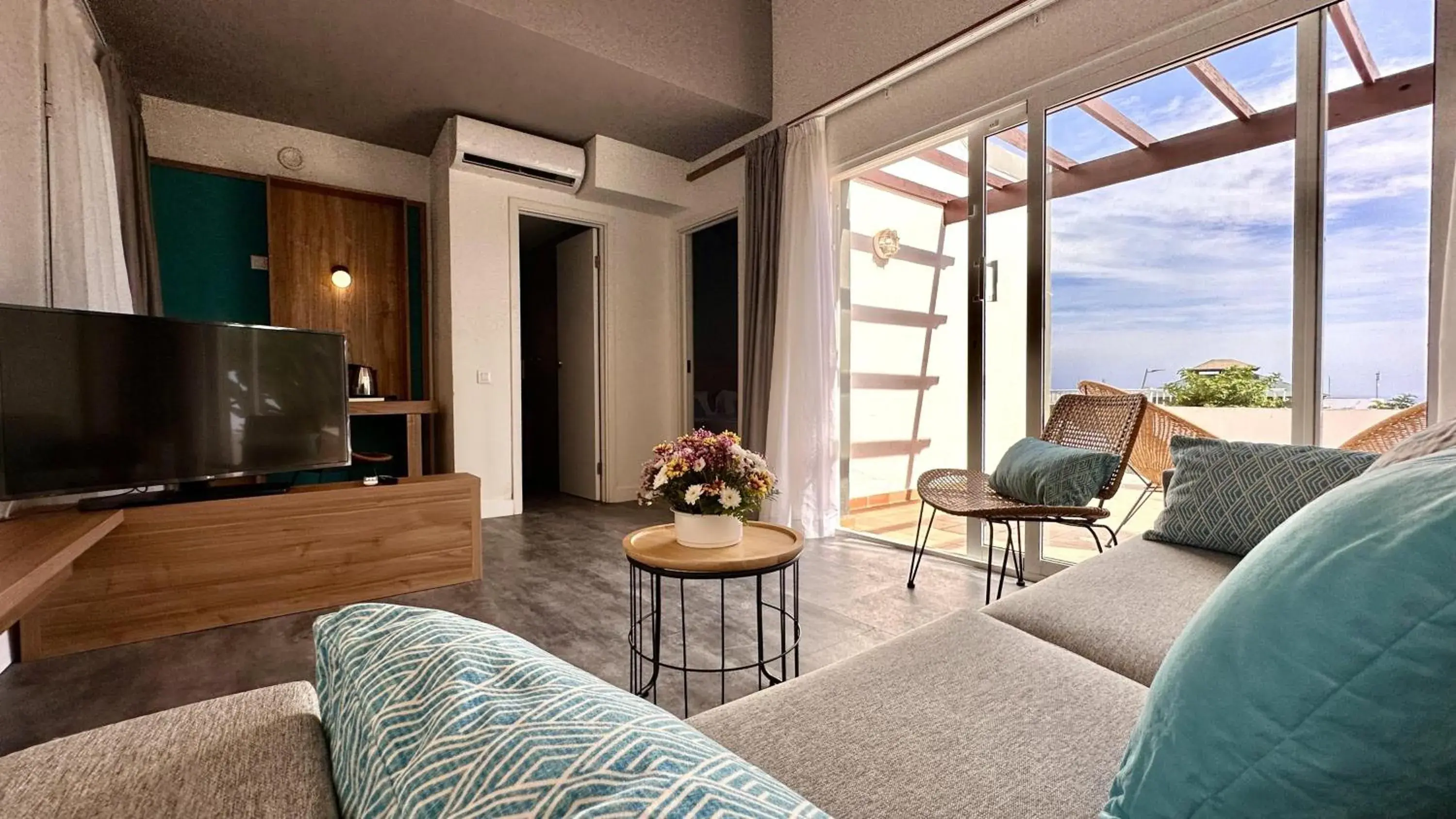 Photo of the whole room in BLUESEA Club Caleta Dorada Photo of the whole room in BLUESEA Club Caleta Dorada