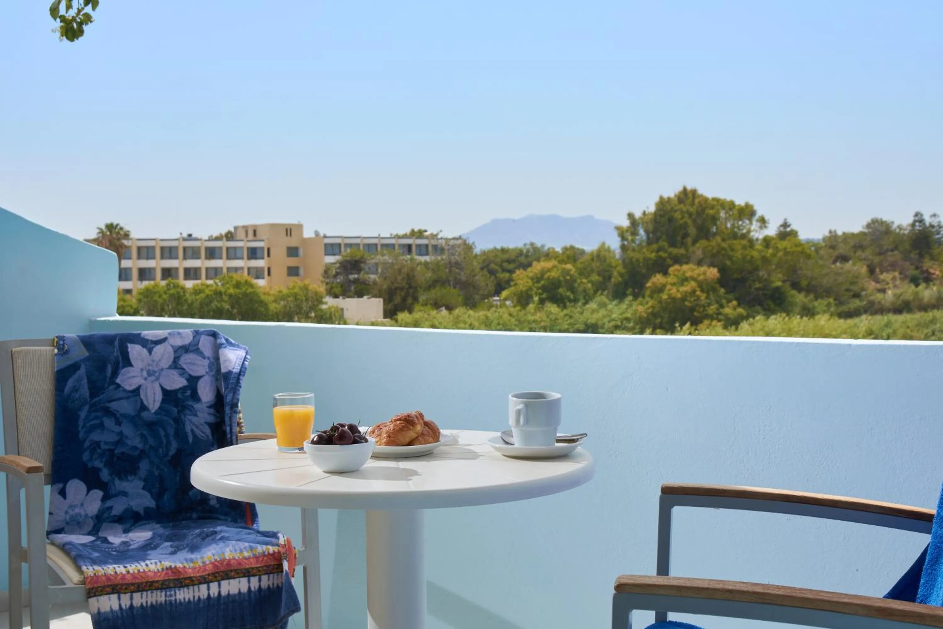 Mountain view in Aptera Beach