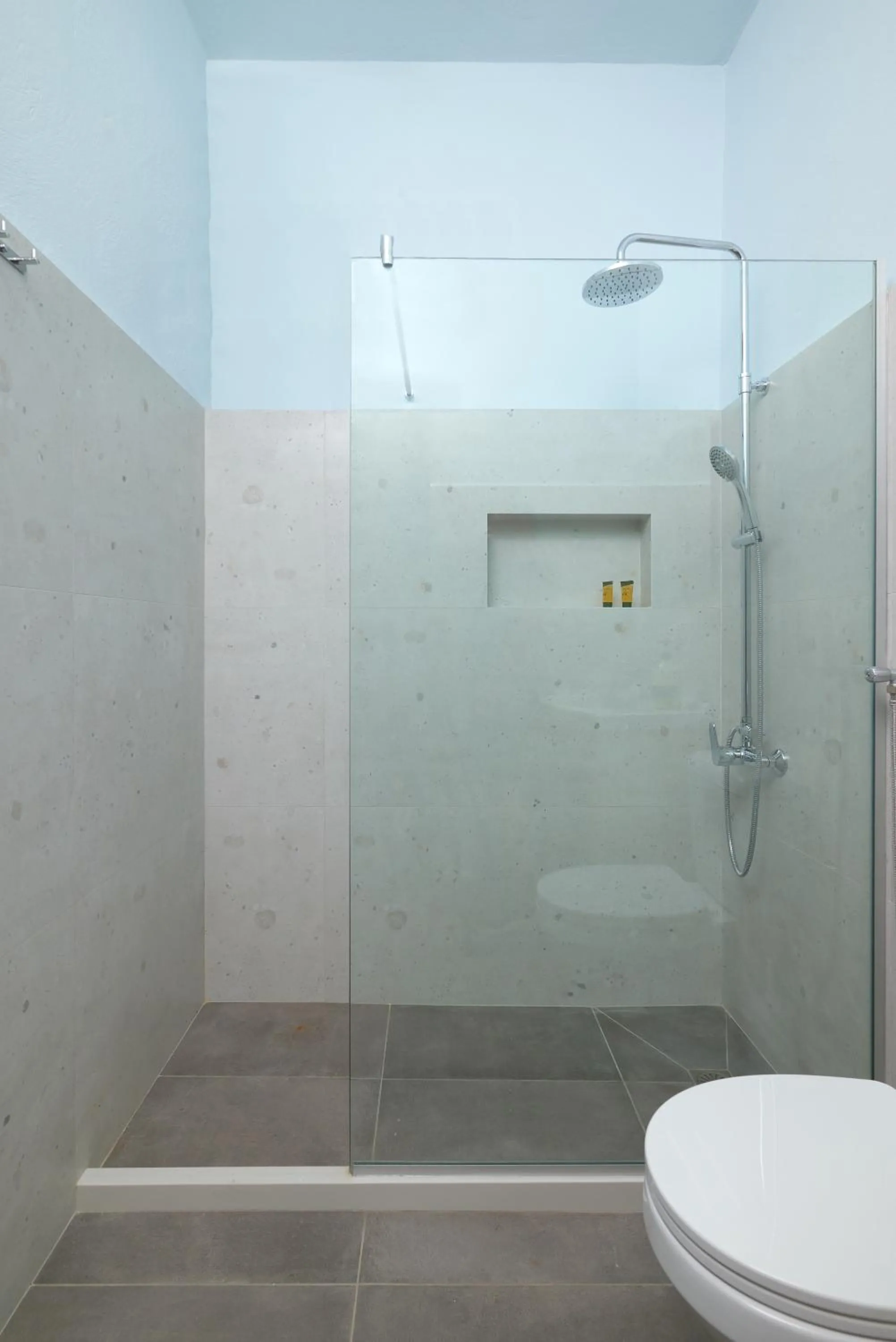 Shower in Aptera Beach