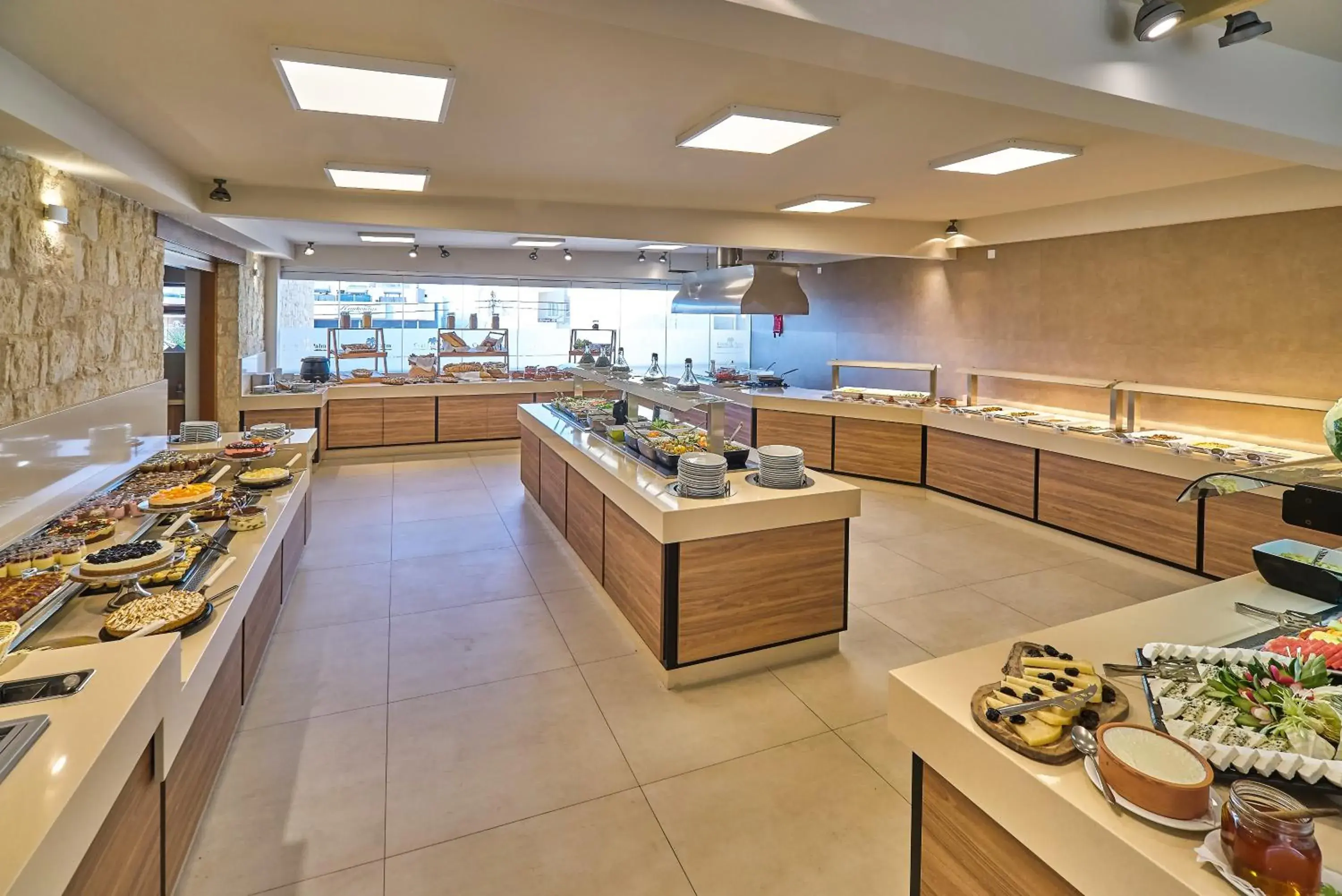 Restaurant/places to eat in Creta Palm Resort Hotel & Apartments Restaurant/places to eat in Creta Palm Resort Hotel & Apartments