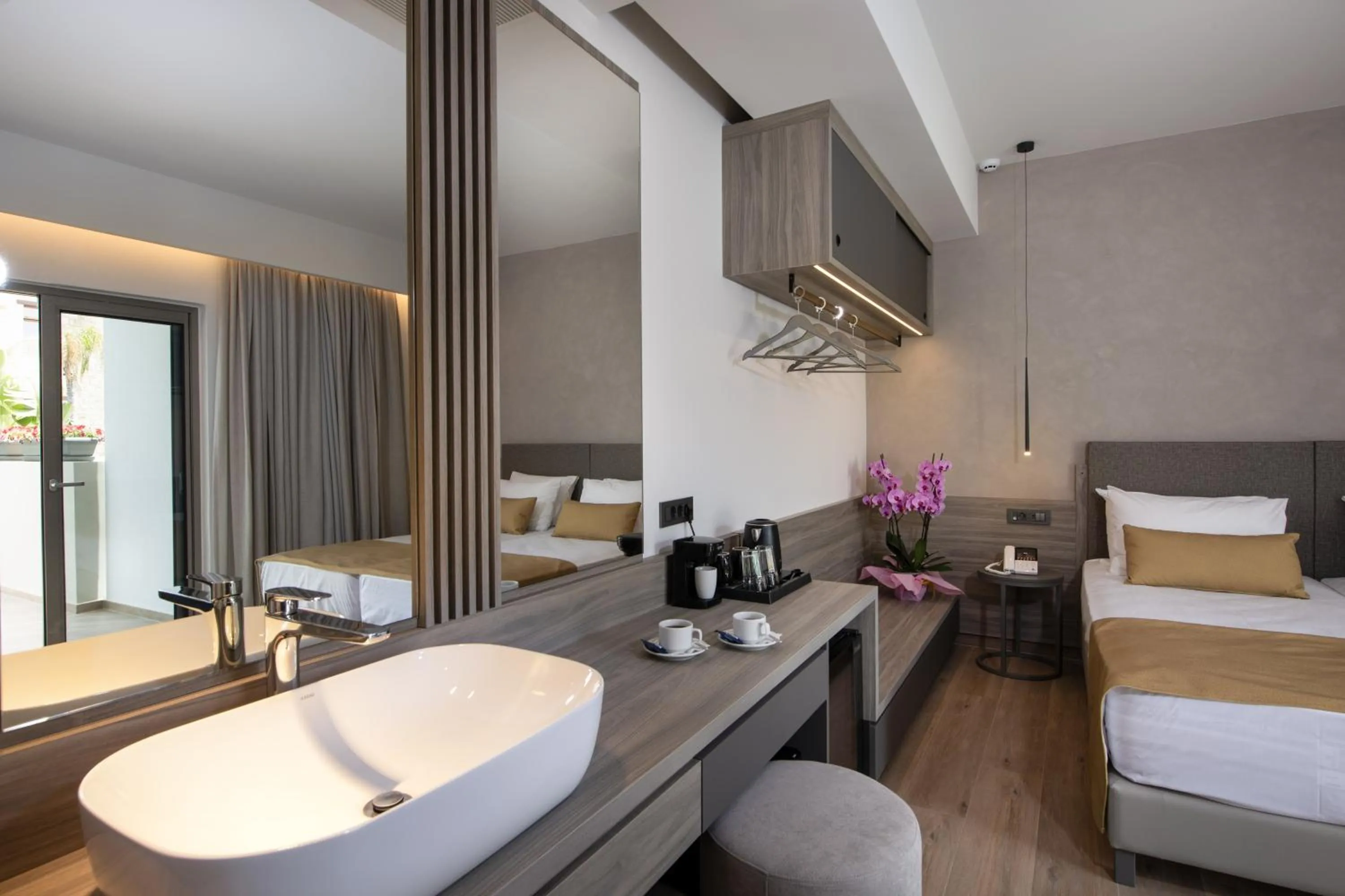 Bed in Creta Palm Resort Hotel & Apartments