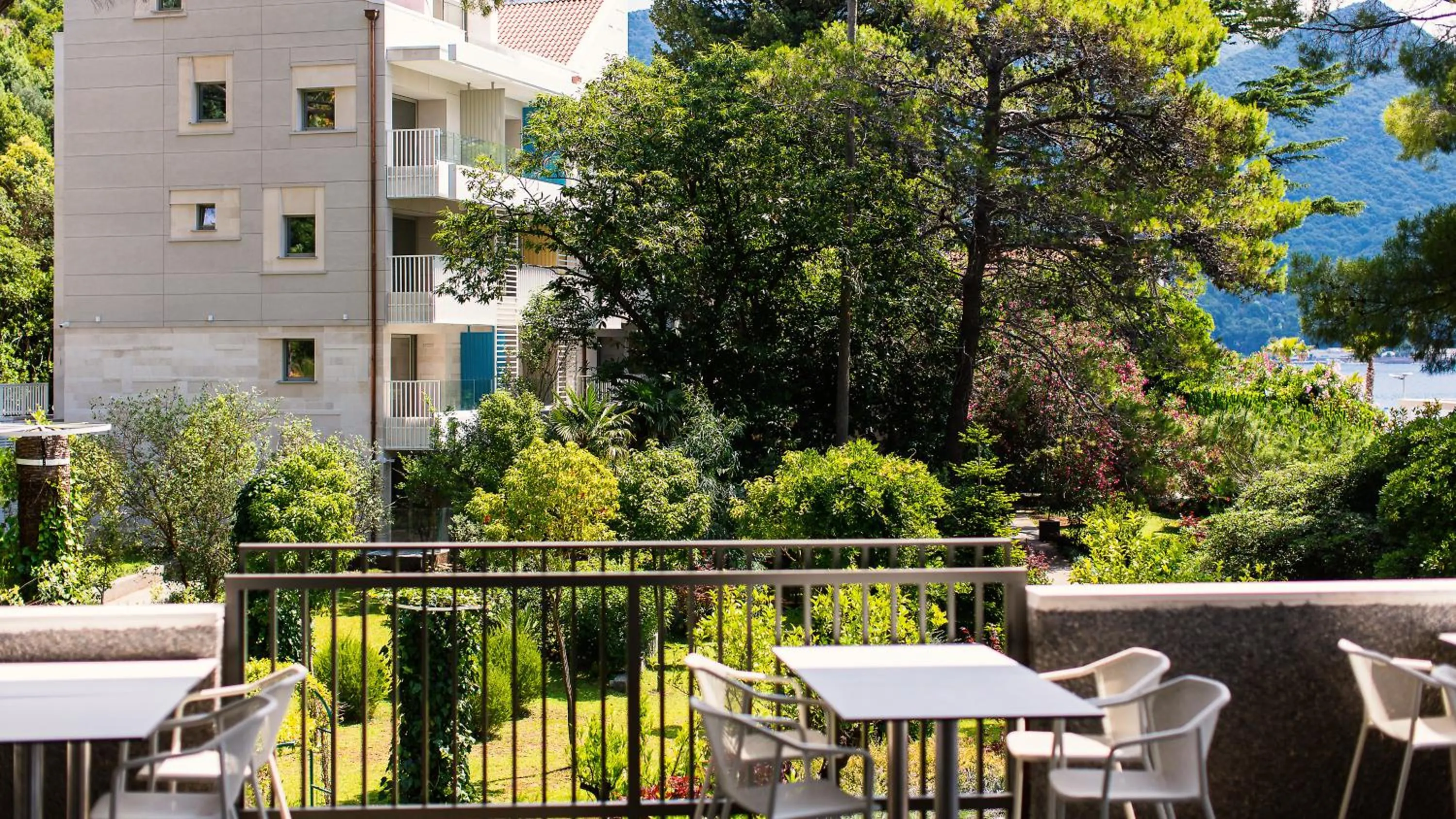 Garden view in Carine Hotel Park
