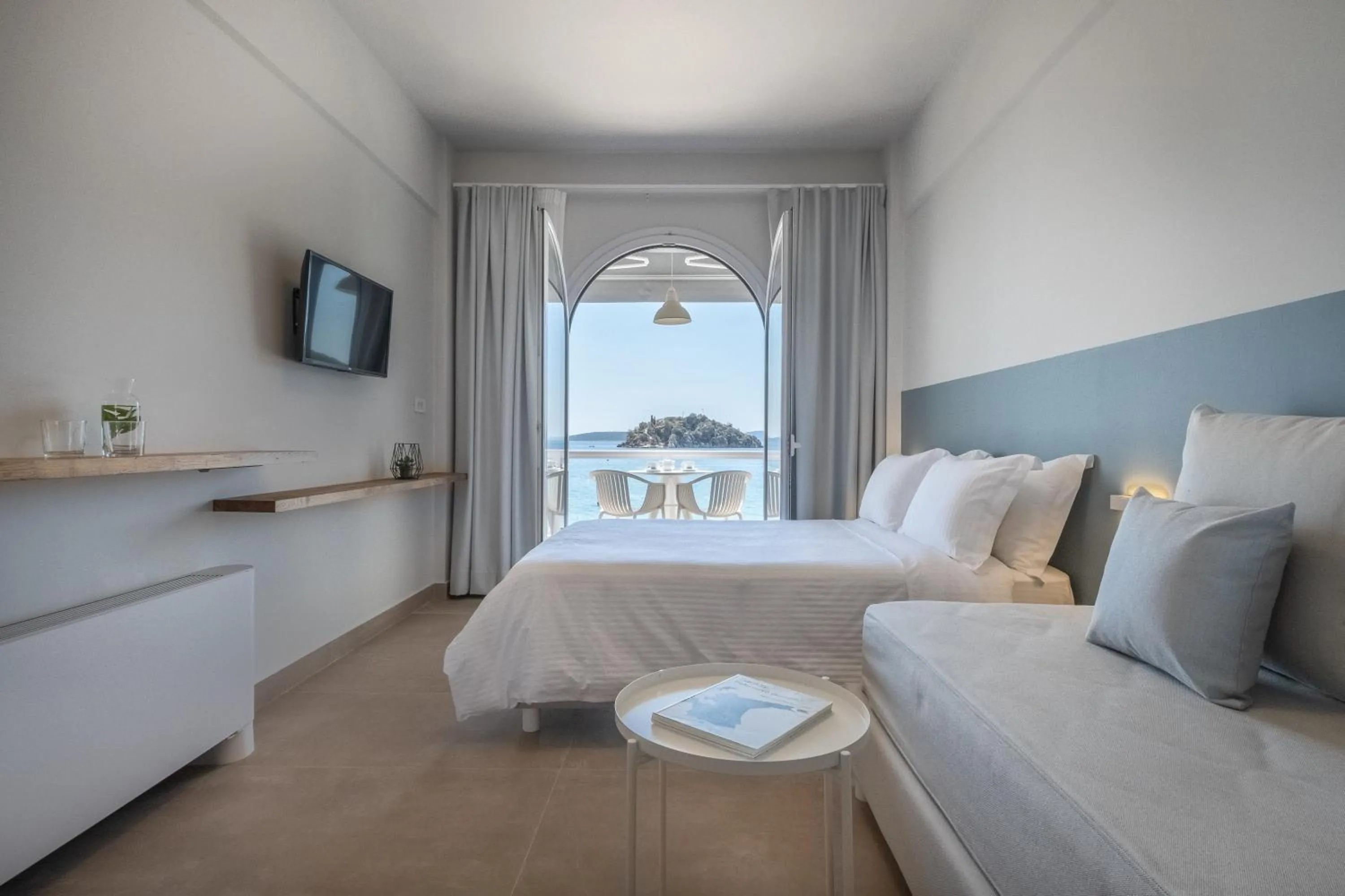 Bed in Nelly's Apartments