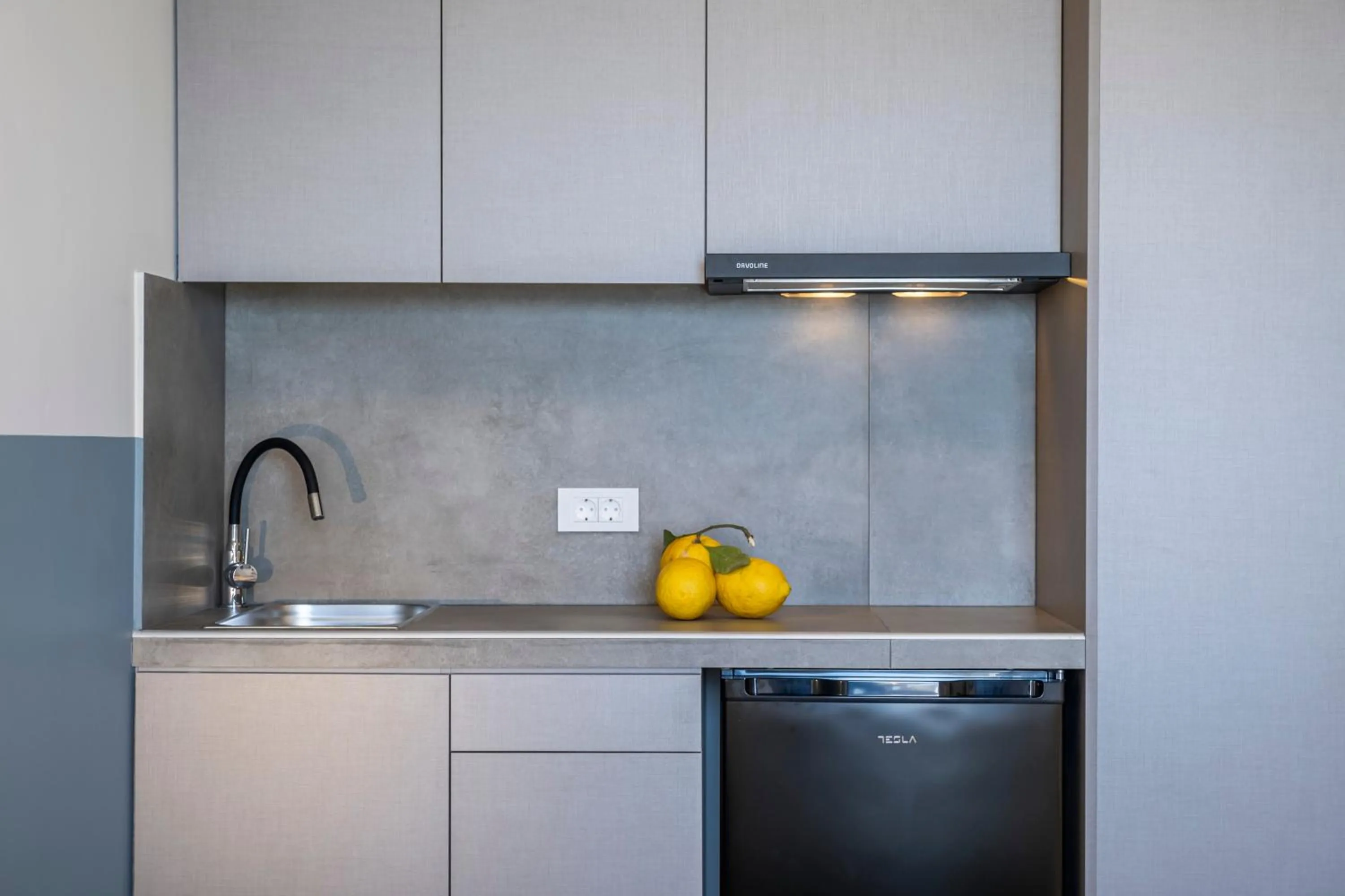 Kitchen or kitchenette in Nelly's Apartments