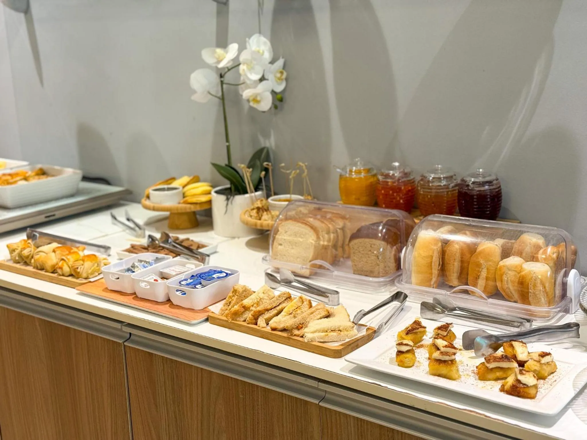 Restaurant/places to eat in Dublê Hotel - The Original